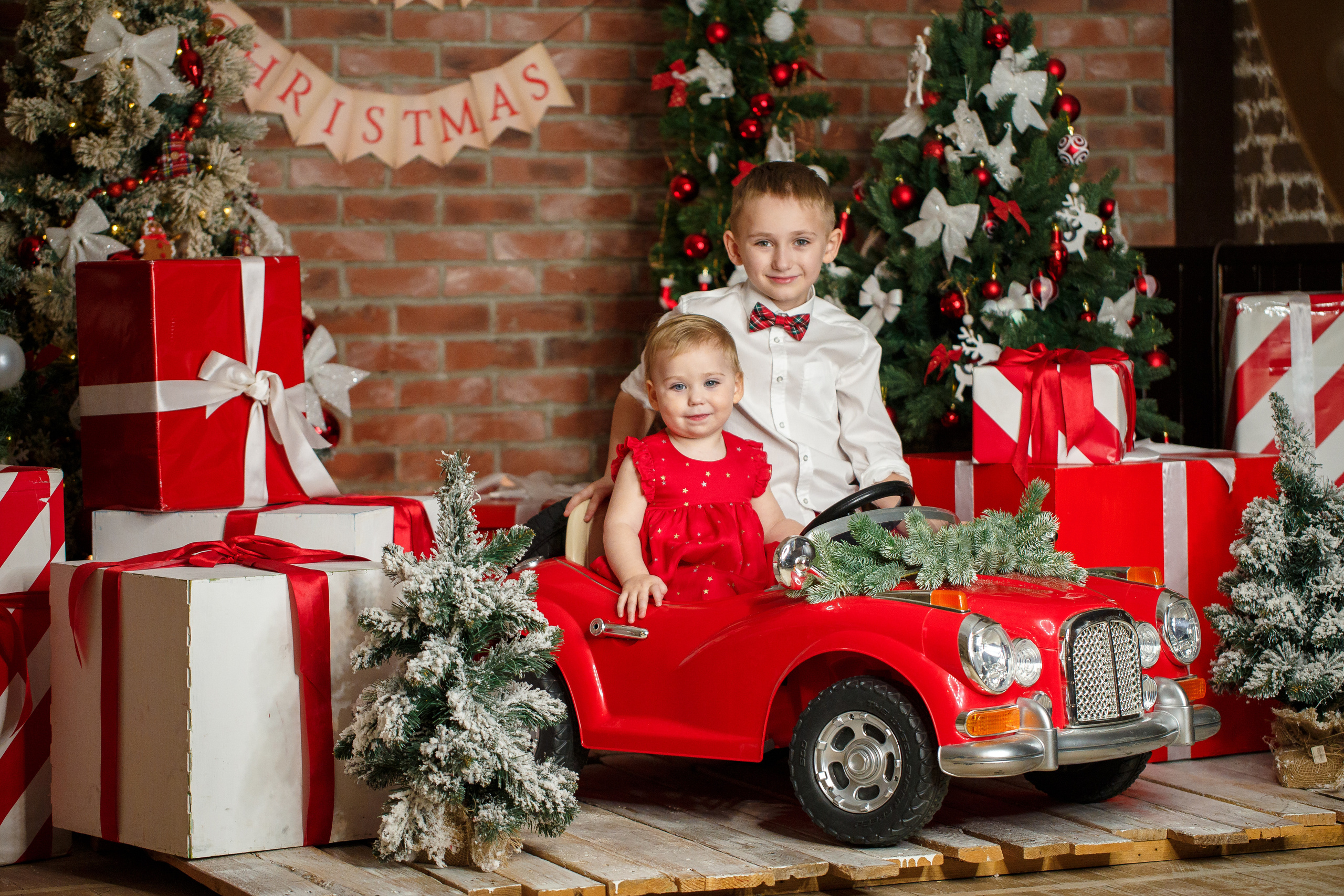 Артем, Алиса, Евгений и Дина. Свадебный фотограф в Краснодаре Андрей Тюменев