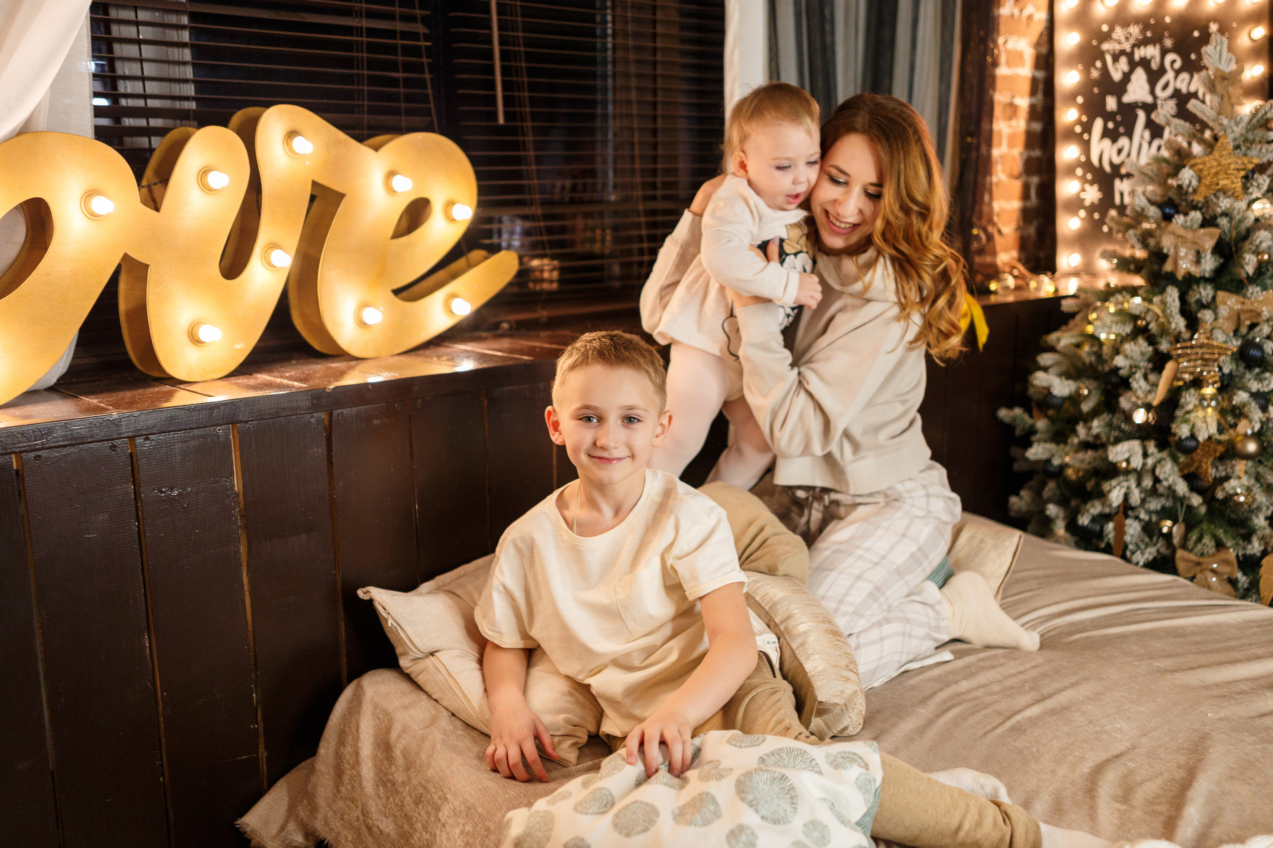 Артем, Алиса, Евгений и Дина. Свадебный фотограф в Краснодаре Андрей Тюменев