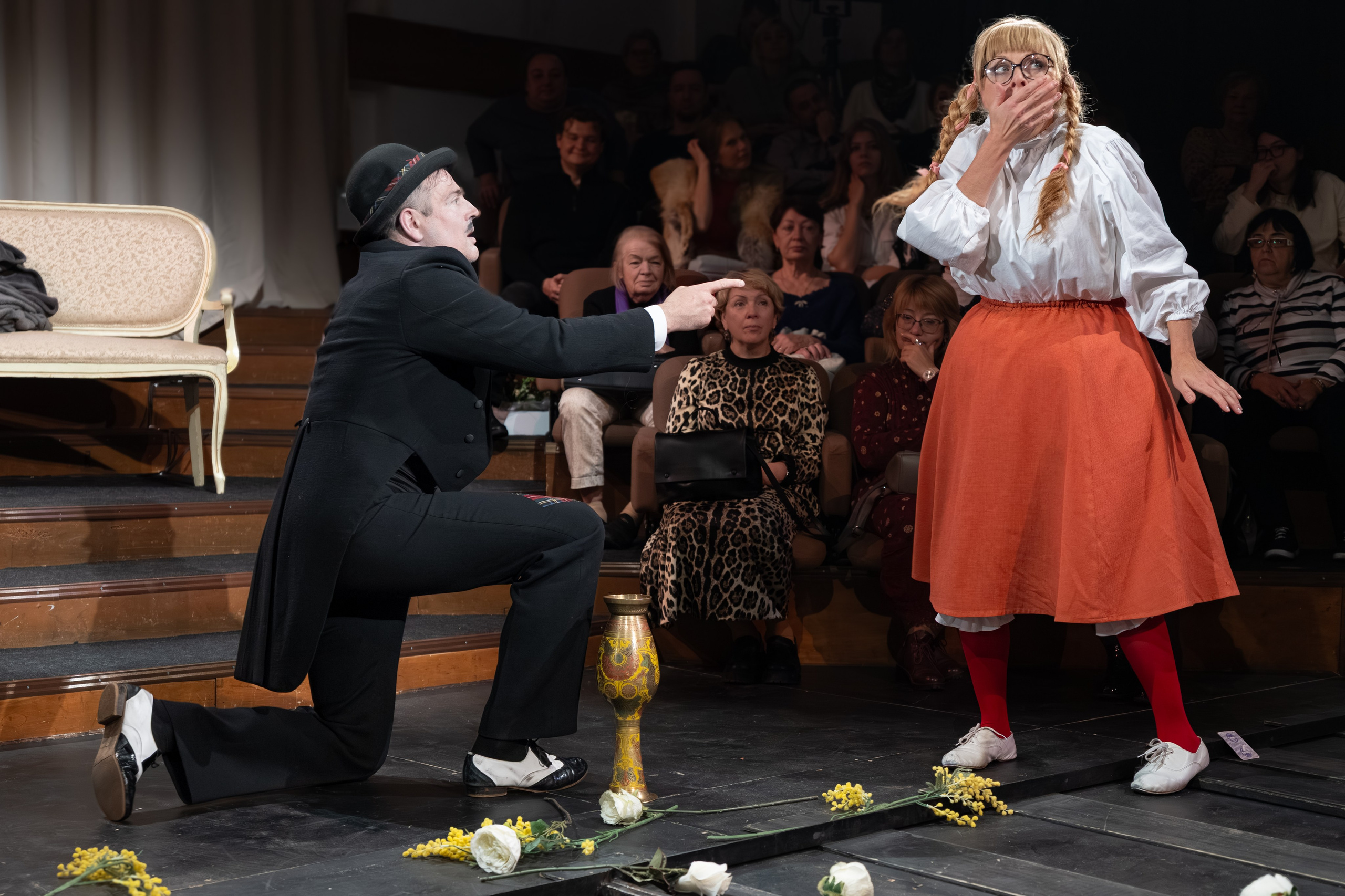 Театр Сфера: Гнездо перелётных птиц (100-й спекталь). Сайт фотографа Сергея Абрамова