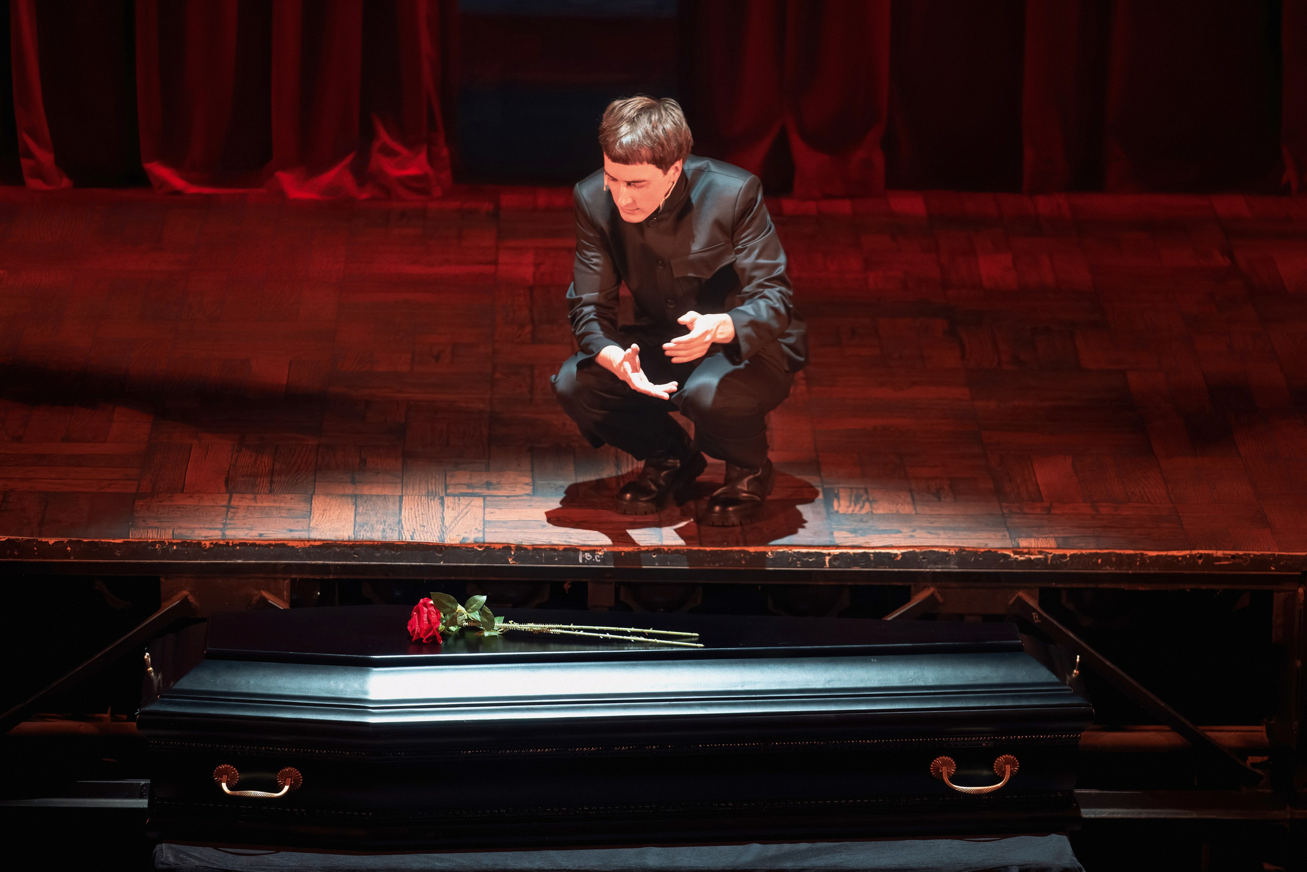 Театр на Таганке: Гамлет. Сайт фотографа Сергея Абрамова