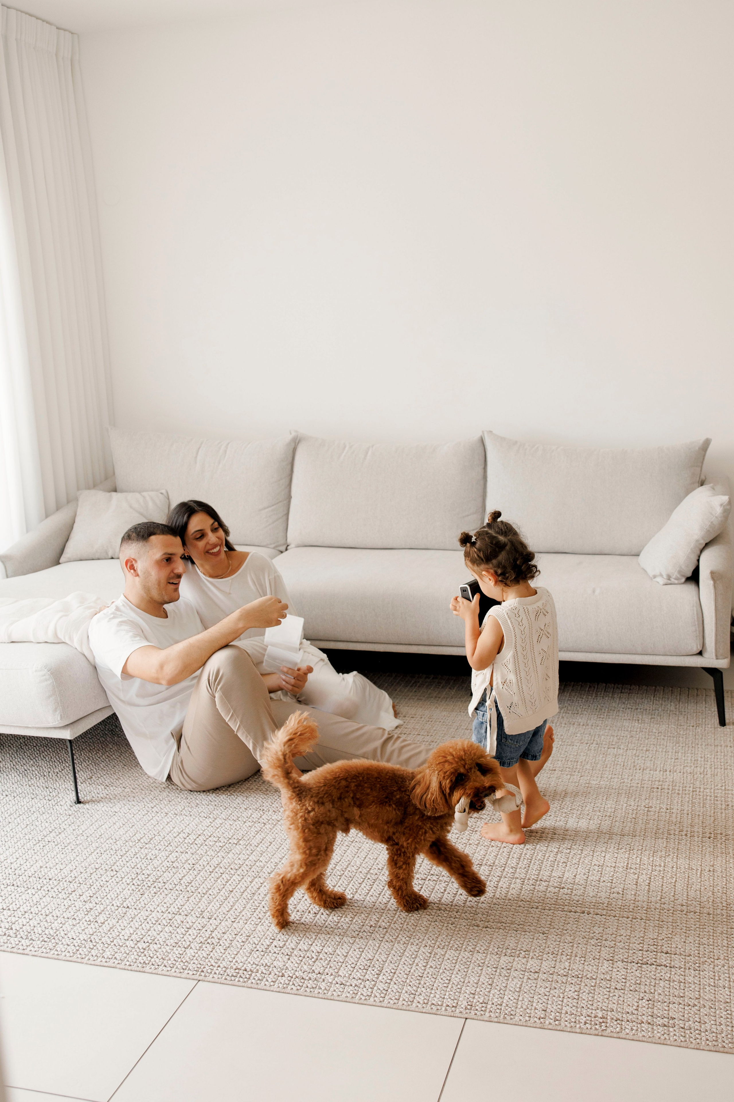 Family photoshoot at home. Главная