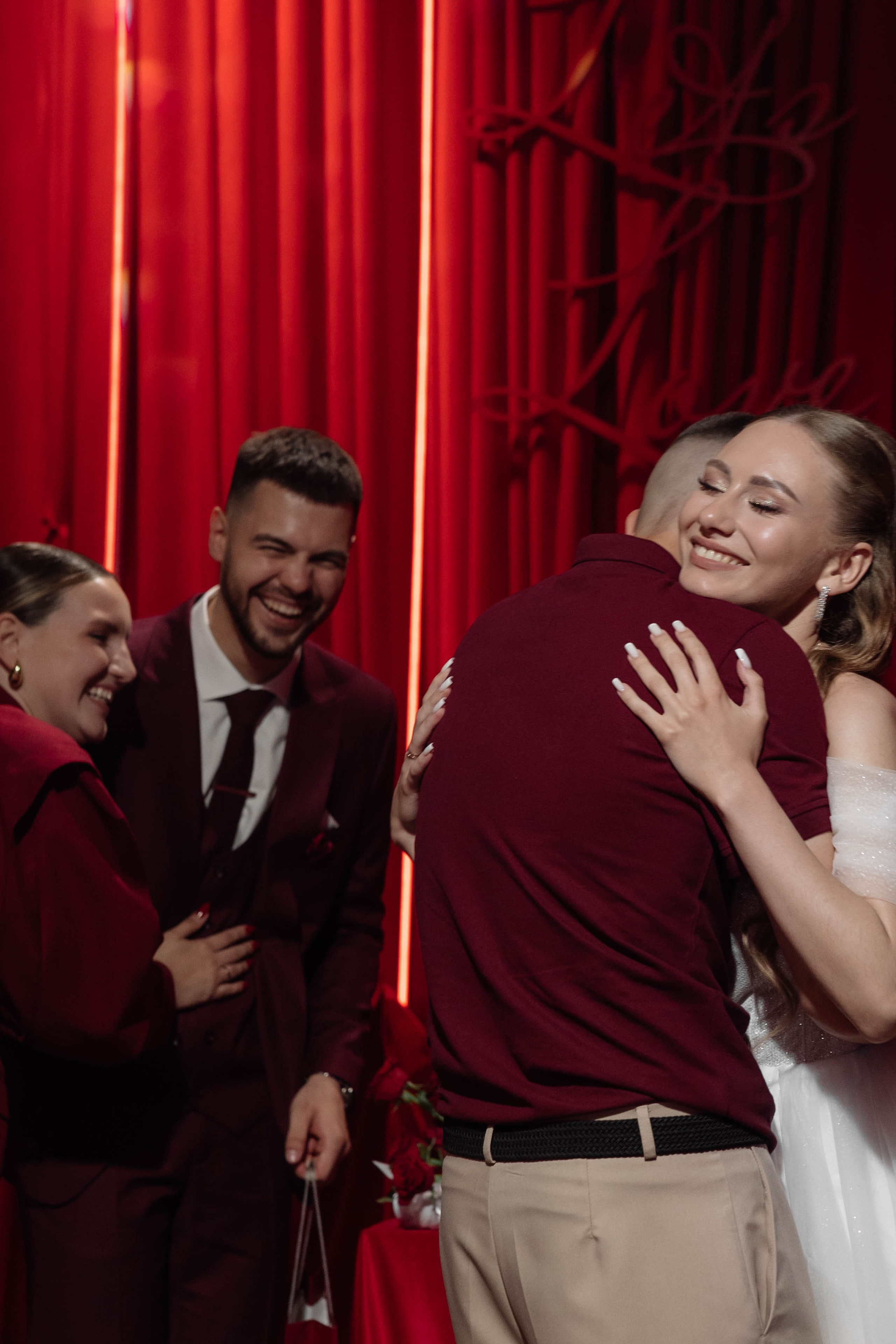 Red wedding. Свадебный фотограф Красноярск Элина Леонова