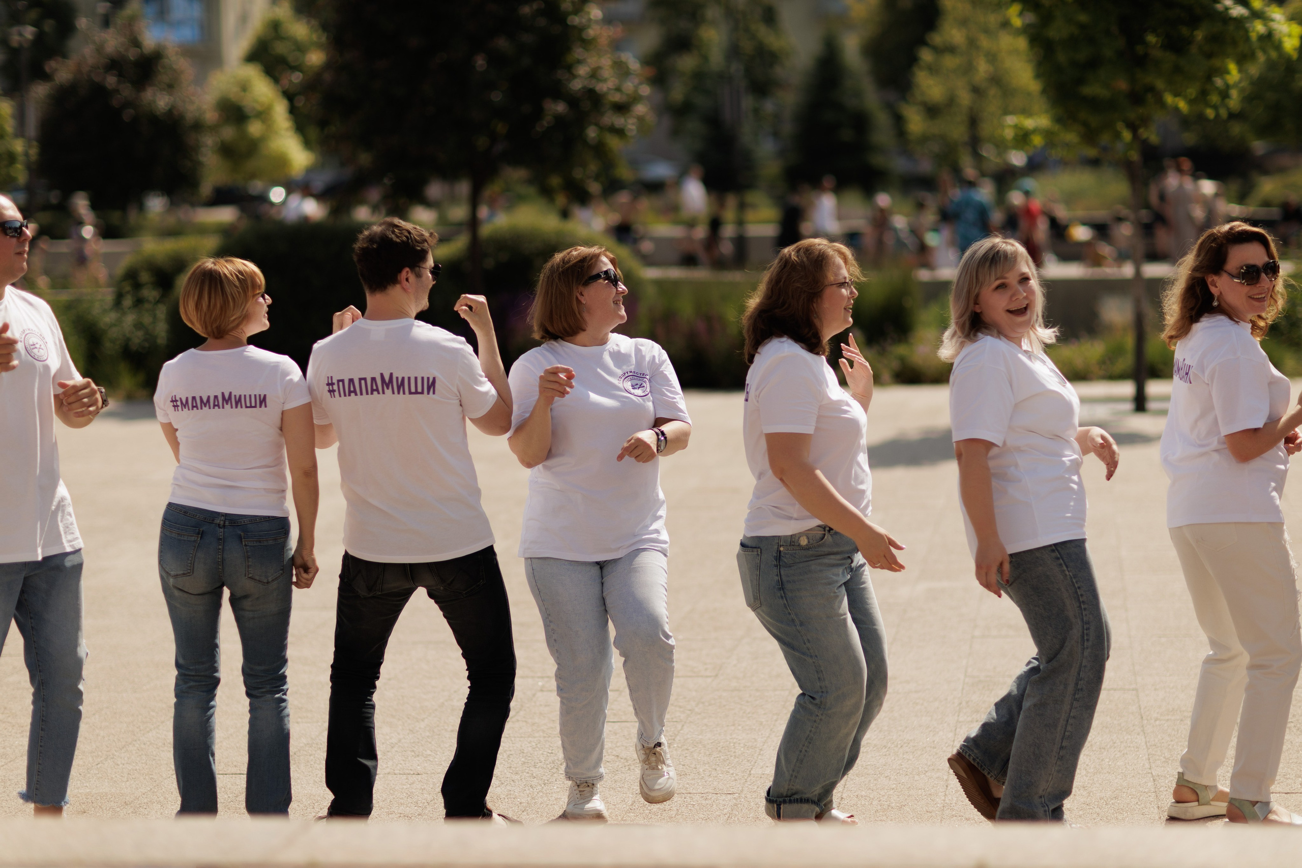 Репортажные фото съёмки клипа от родителей выпускникам. Свадебный фотограф в Воронеже Александр Работкин