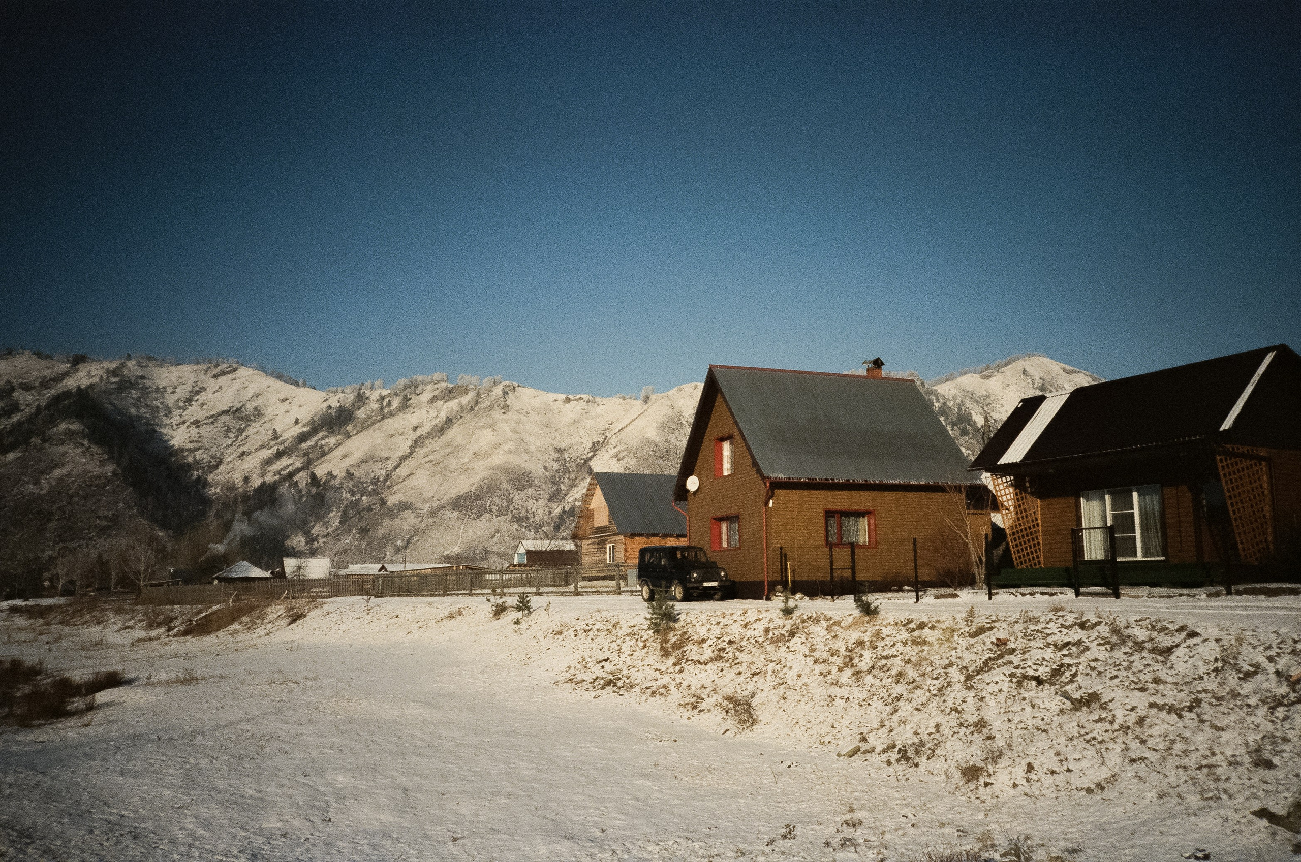 Манжерок и Бирюзовая Катунь в морозный день. Фотограф-документалист Мария Осокина