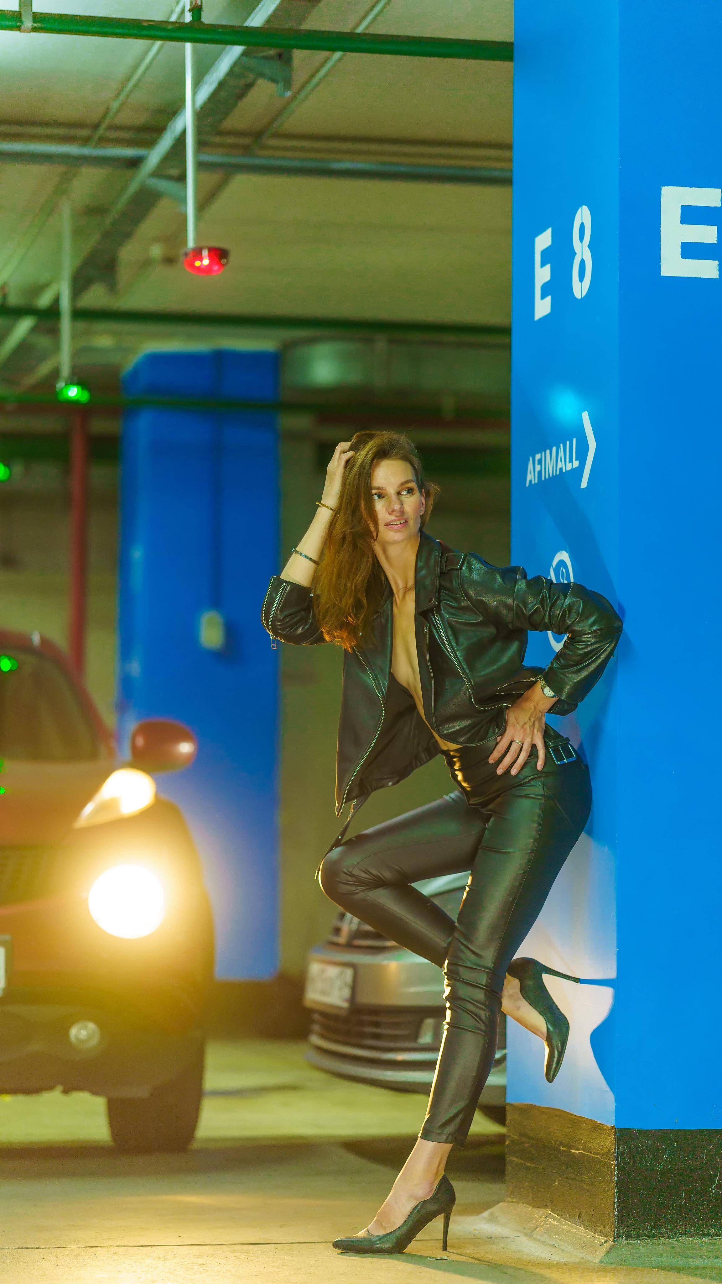 На парковке. Photomantis