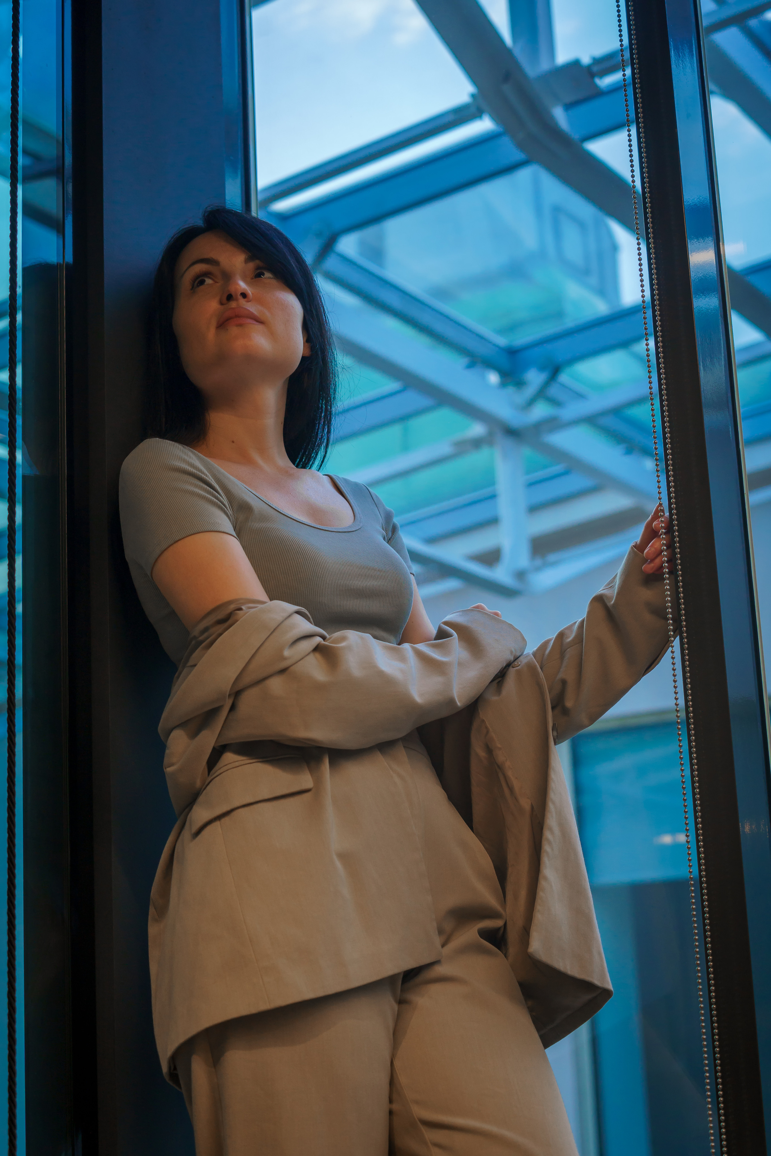 В помещении. Photomantis