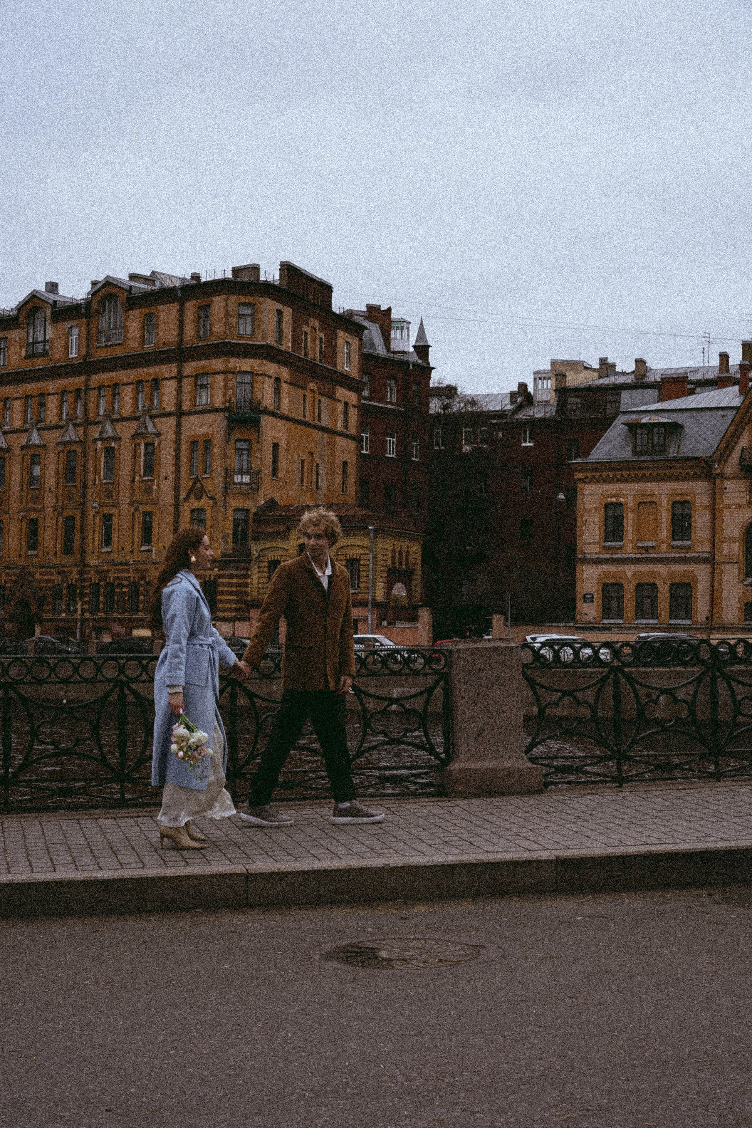 СВАДЕБНАЯ ПРОГУЛКА ПО ПЕТРОГРАДКЕ ВЕСНОЙ (ФОТОСЕССИИЯ ПАРЫ СВАДЕБНАЯ). Профессиональный фотограф, Санкт-Петербург — Виктория Богомолова