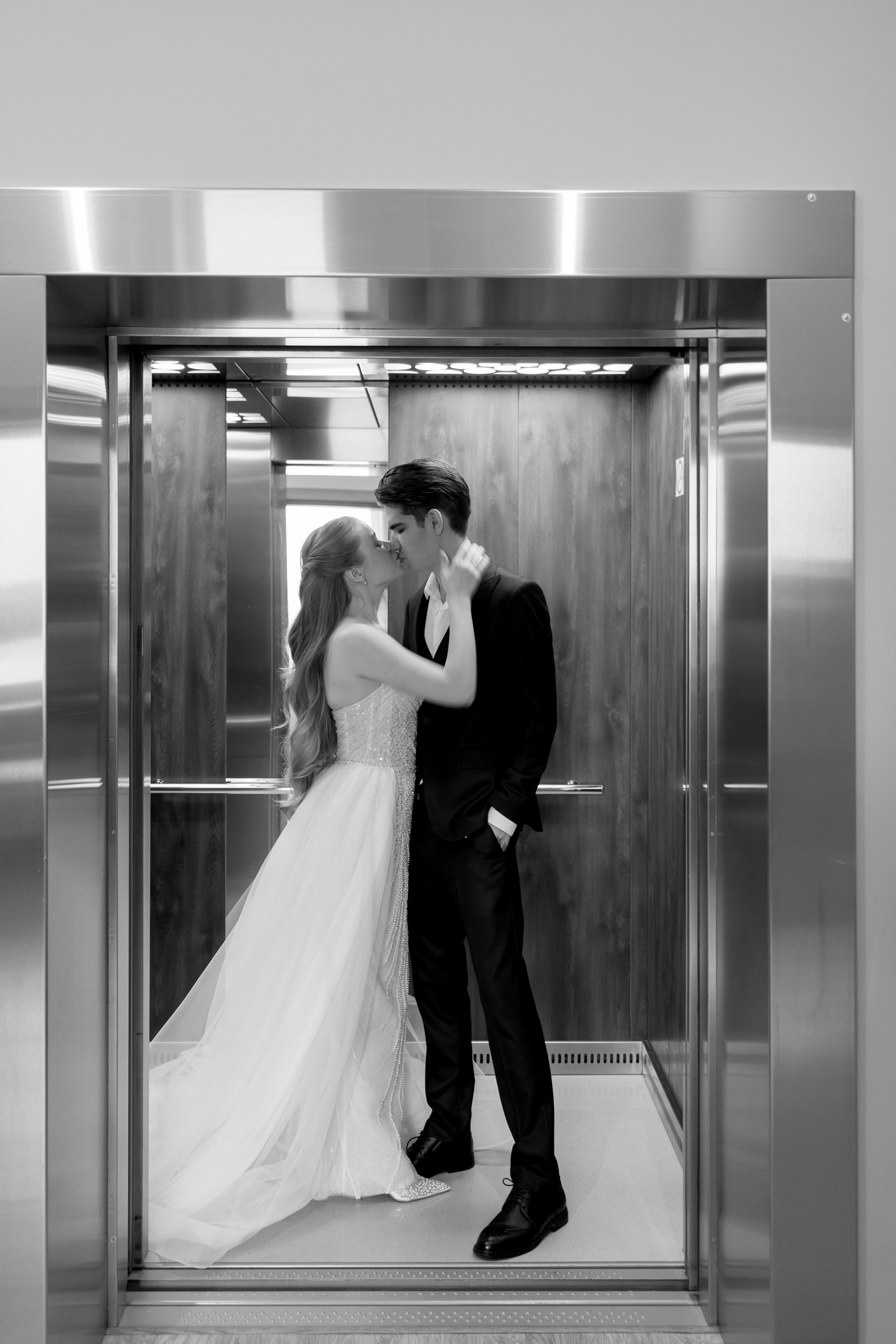 СВАДЕБНАЯ СЬЕМКА СБОРОВ В ОТЕЛЕ И ВЫЕЗД НА ЦЕРЕМОНИЮ (СНЯТО В СИБИРЕ В НИЖНЕВАРТОВСКЕ)М. Профессиональный фотограф, Санкт-Петербург — Виктория Богомолова