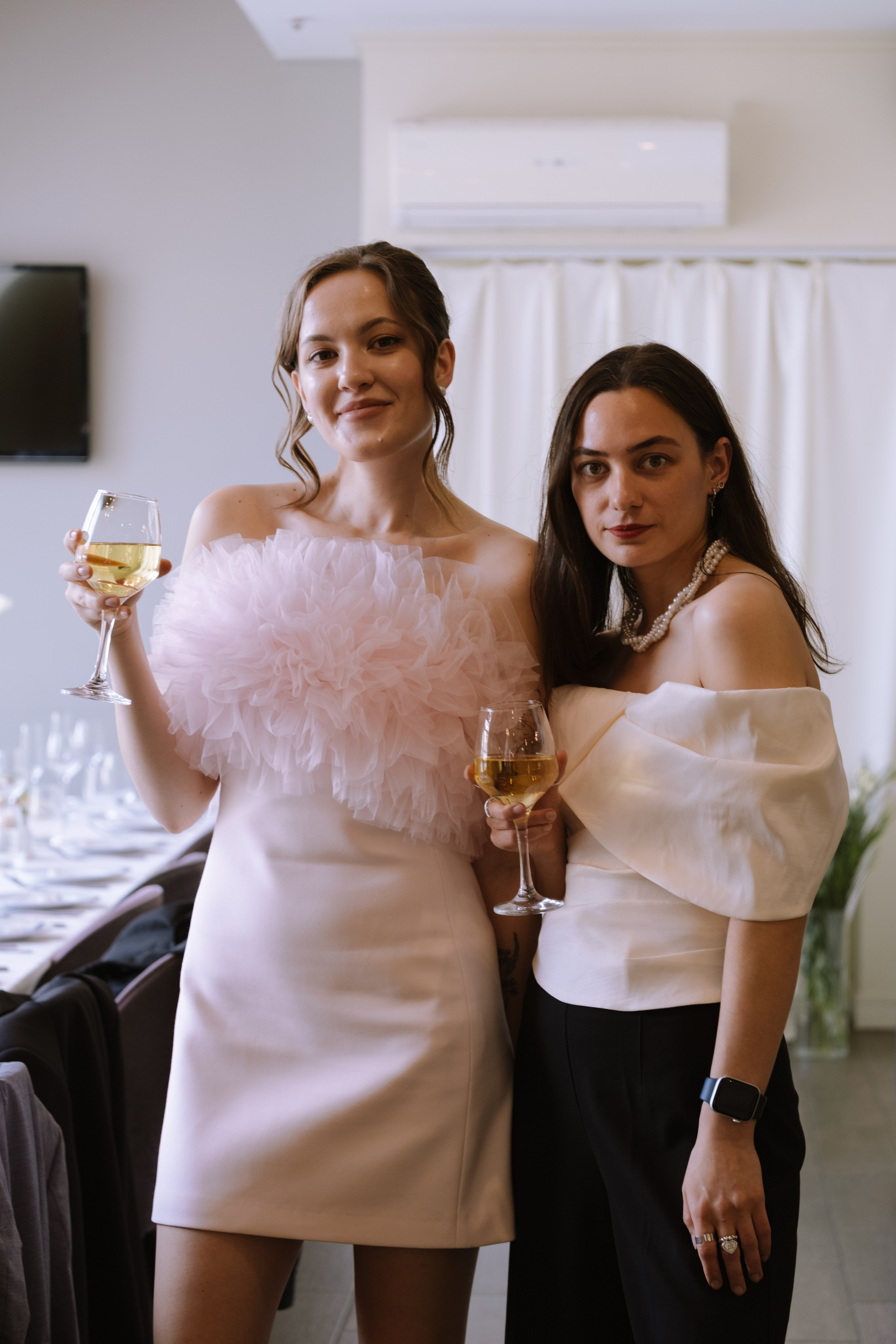 СВАДЕБНЫЙ БАНКЕТ НА ВЛАДИМИРСКОЙ В САНКТ-ПЕТЕРБУРГЕ (КАМЕРНАЯ СВАДЬБА). Профессиональный фотограф, Санкт-Петербург — Виктория Богомолова