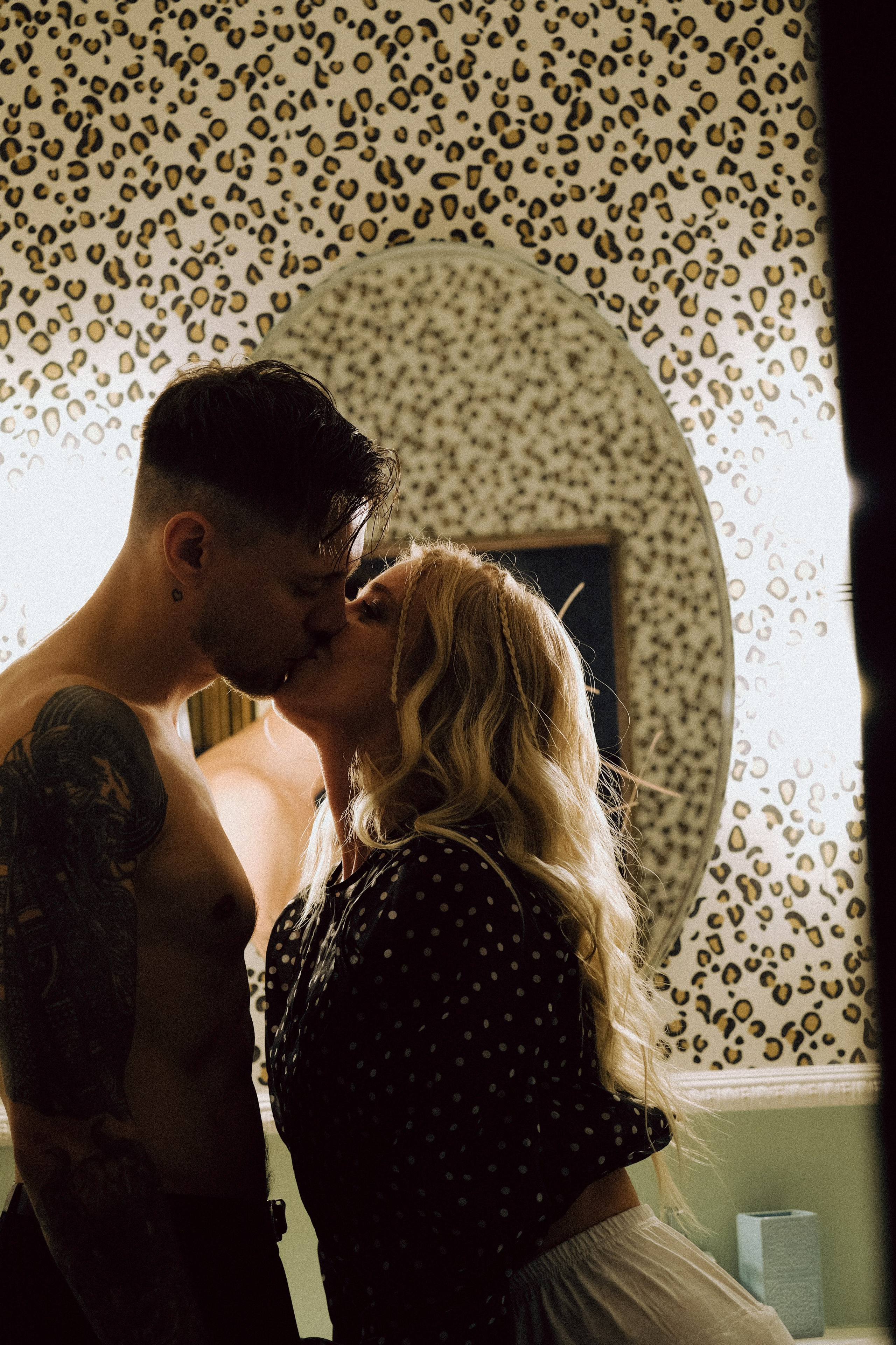 СВАДЕБНАЯ СЬЕМКА С КАБРИОЛЕТОМ В САНТК-ПЕТЕРБУРГЕ НА ПЕТРОГРАДКЕ В ОТЕЛЕ ПАНОРАМИКА. Профессиональный фотограф, Санкт-Петербург — Виктория Богомолова