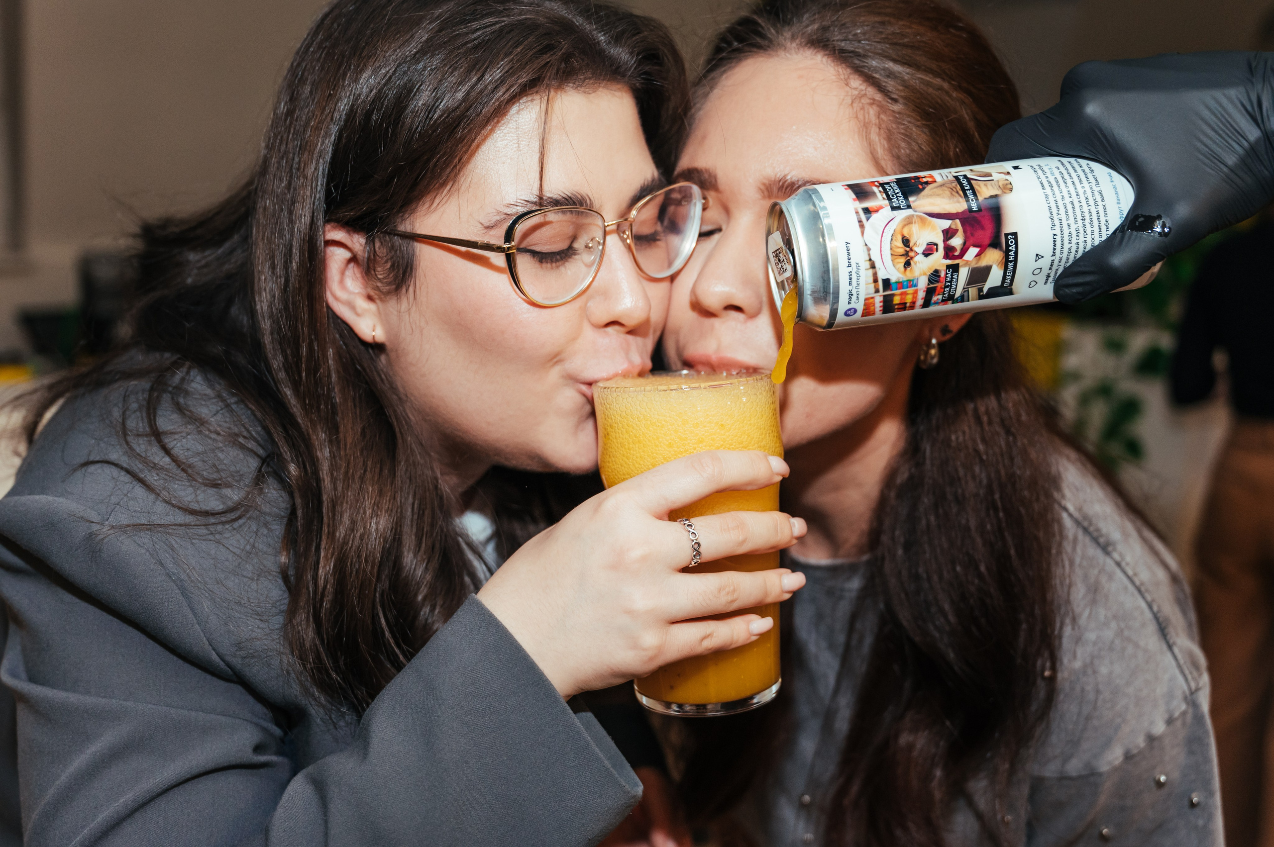 Фотосъёмка корпоратива в офисе в Санкт-Петербурге. Анастасия Петрович фотограф, фотокорреспондент в Москве и Санкт-Петербурге. Фотосъёмка репортажа, мероприятия, корпоративная съёмка, контент