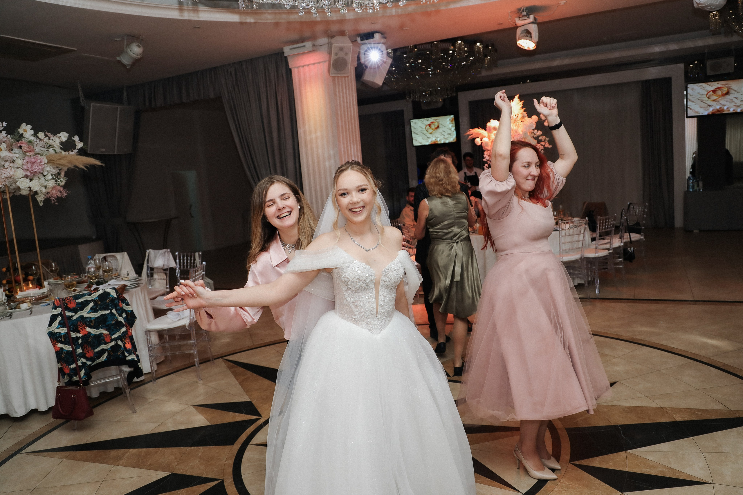 М. + И. Таганский ЗАГС + Речной вокзал и банкет. Семейный и lovestory фотограф в Москве Светлана Коняхина