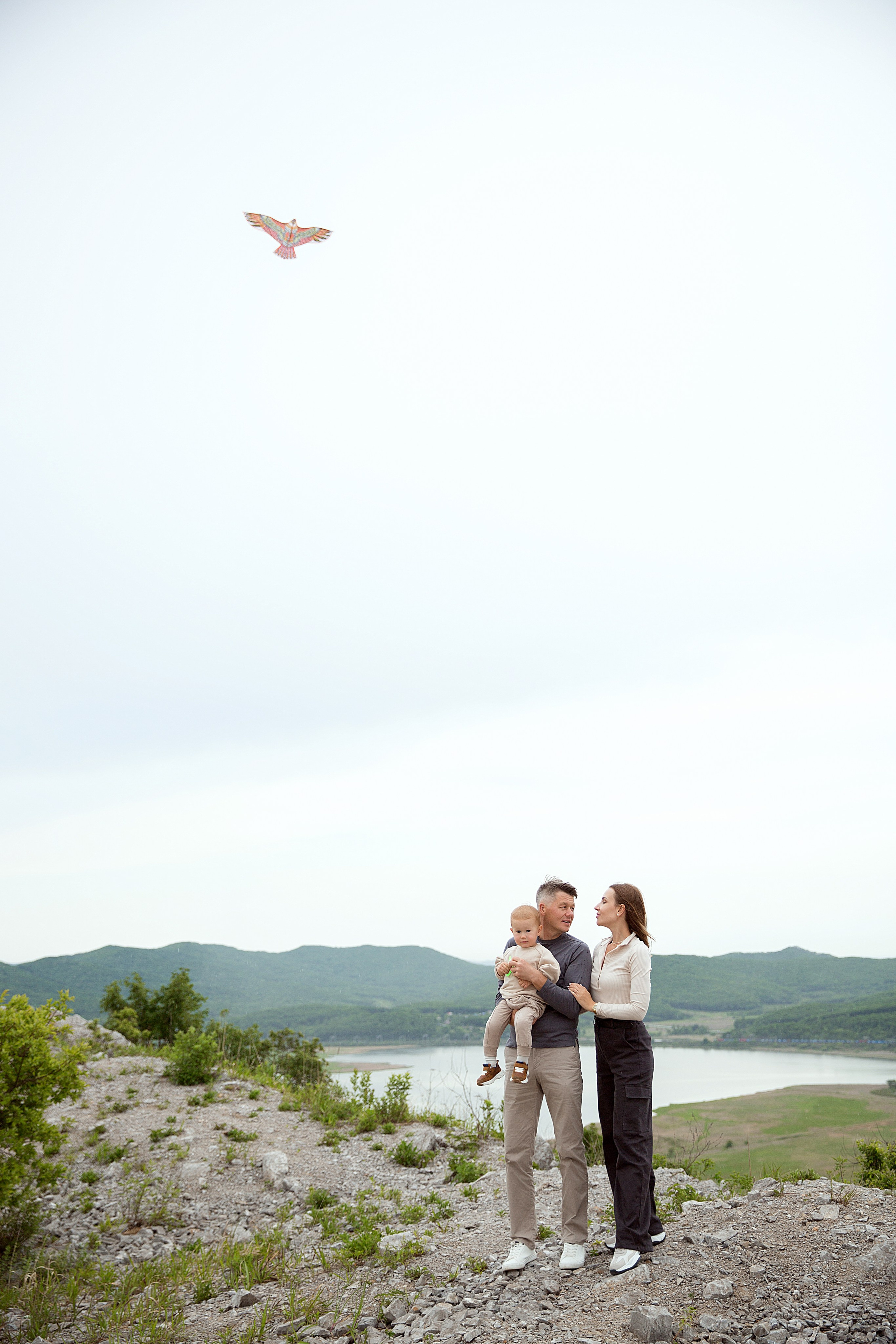 Прогулка с воздушным змеем. Людмила Далидович топовый семейный фотограф Находка/Владивосток