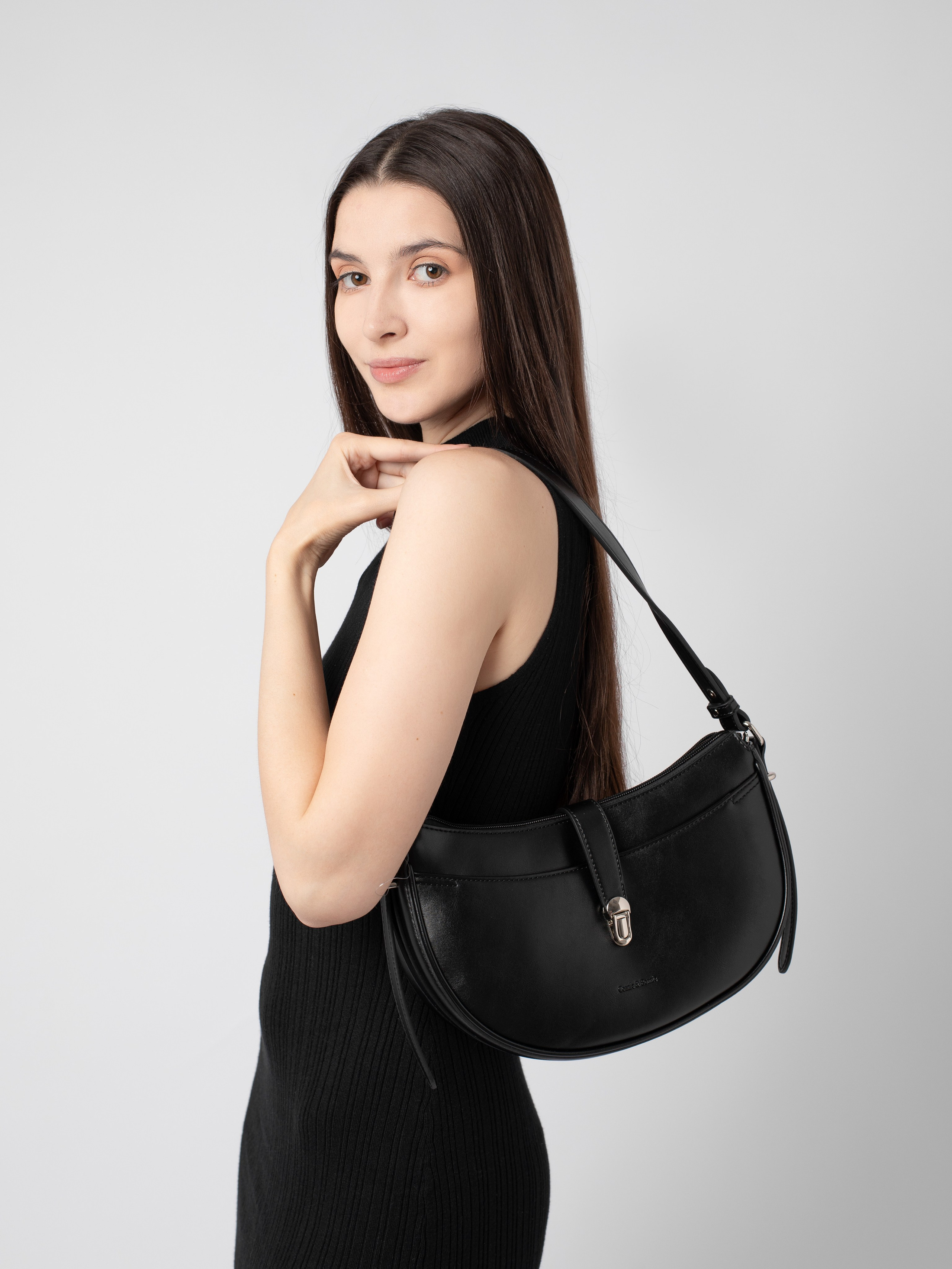 Фотостудия предметной и модельной съёмки для маркетплейсов