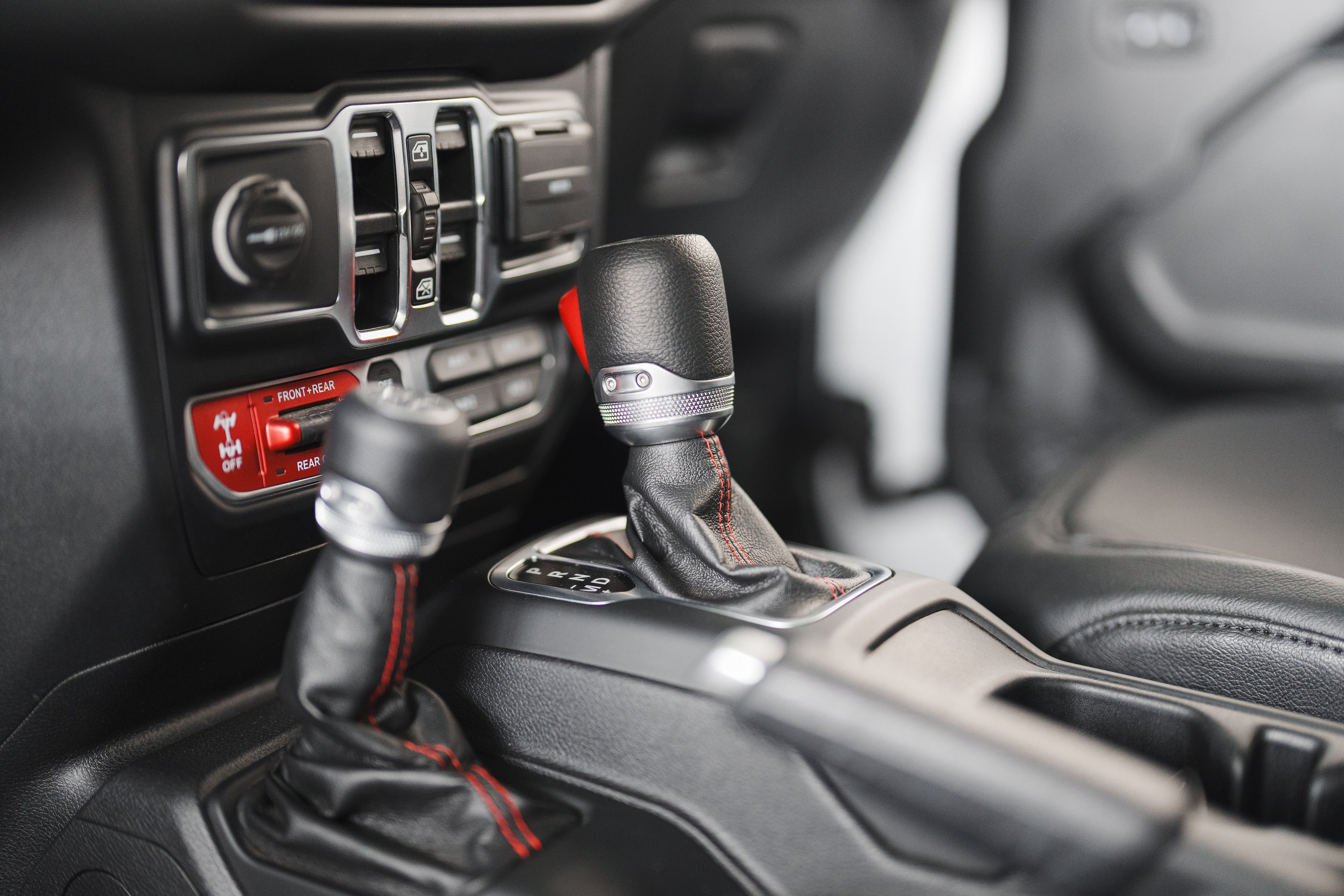 Автосалон «Боравто». Фотограф Олег Сотник