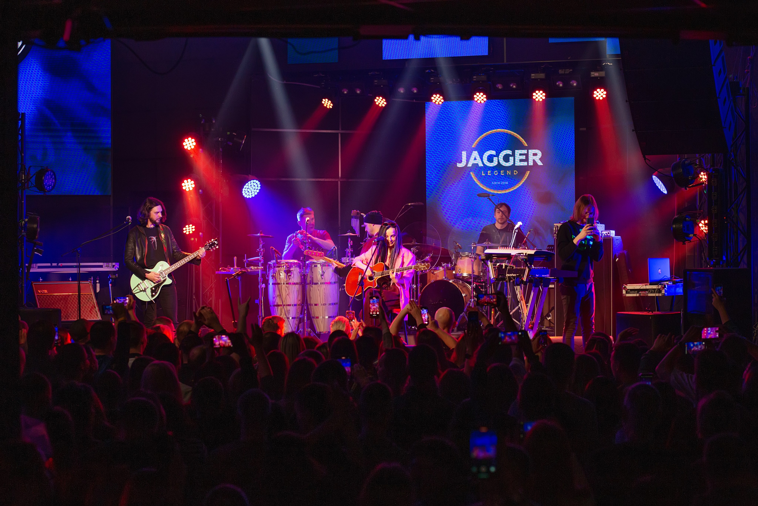 Фотосъемка концерта Маша и Медведи в клубе Jagger СПБ. Портретные фотосессии, контент-съемки, репортаж