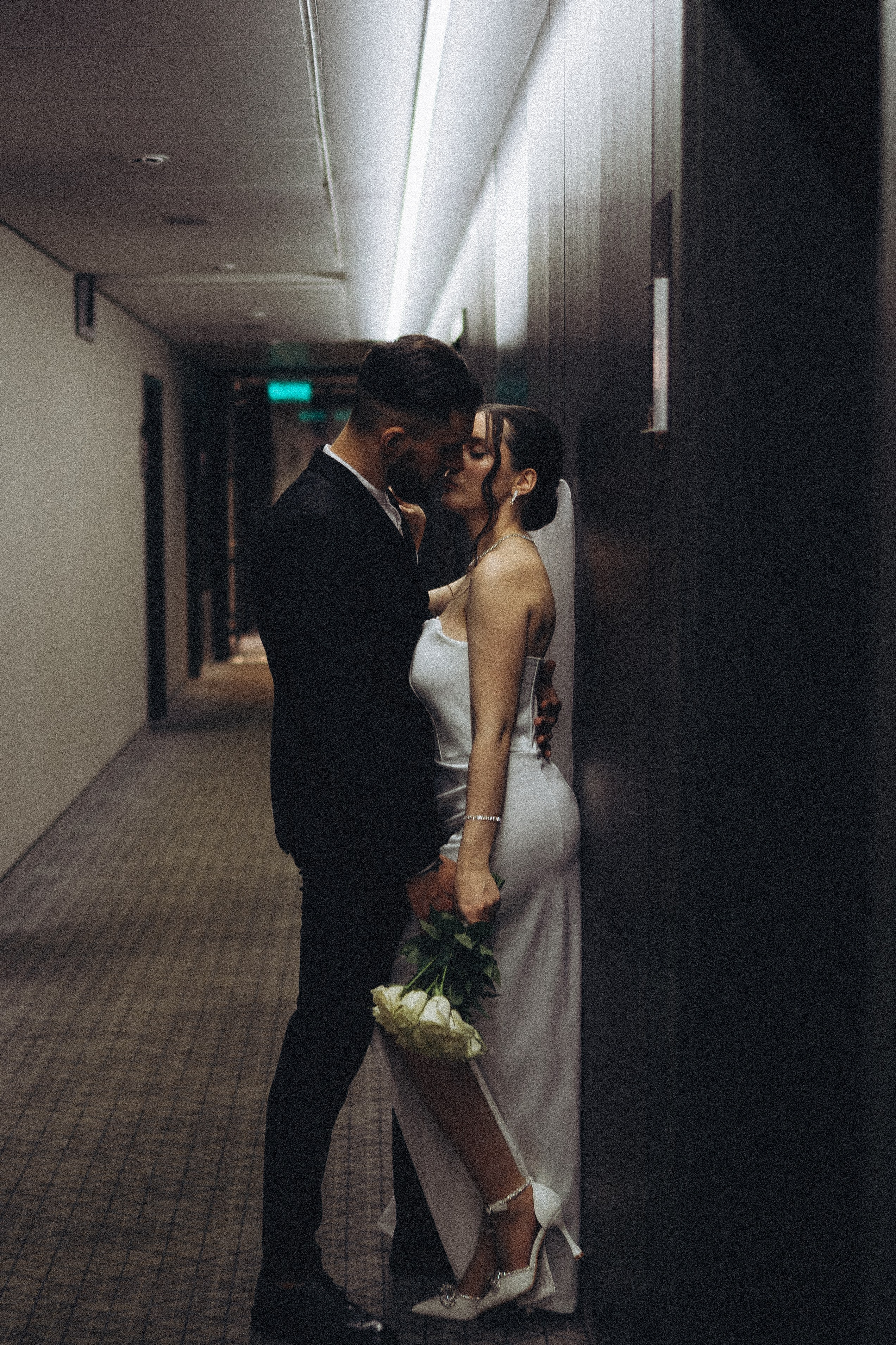 СВАДЕБНАЯ СЬЕМКА СБОРОВ ЖЕНИХА И НЕВЕСТЫ В ОТЕЛЕ И ТАКЖЕ ФОТОСЕССИИЯ В ОТЕЛЕЕ МЕГАПОЛИС БРЯНСК. Профессиональный фотограф, Санкт-Петербург — Виктория Богомолова