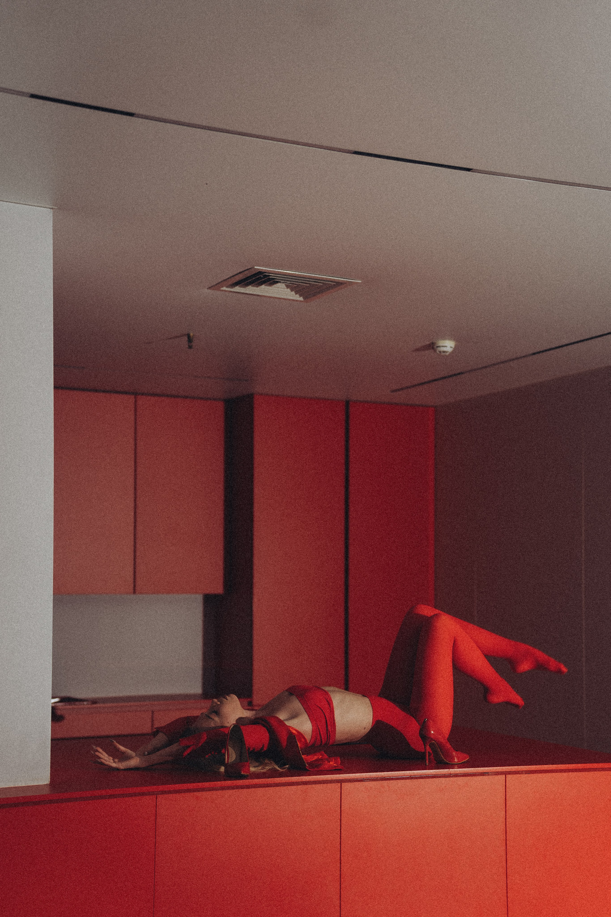 ФОТОСЕССИЯ К НОВОМУ ГОДУ В СТУДИИ С ЕЛОЧКОЙ КРАСИВЫЙ ОБРАЗ. Профессиональный фотограф, Санкт-Петербург — Виктория Богомолова