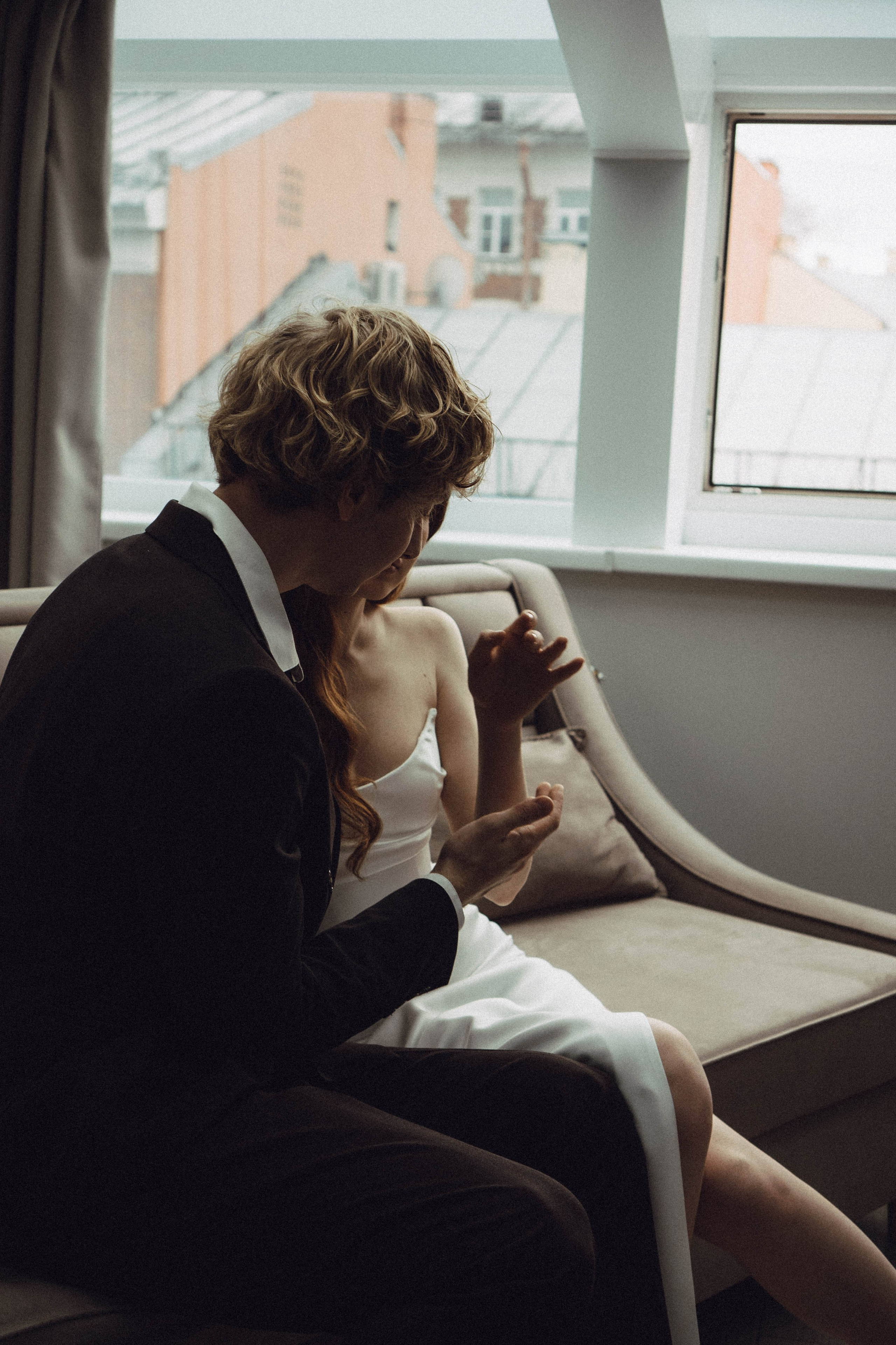 СВАДЕБНАЯ СЬЕМКА В ОТЕЛЕ. СБОРЫ ЖЕНИХА И НЕВЕСТЫ И ТАКЖЕ ТОР И ПОДГОТОВКА К ПРОГУЛКЕ. Профессиональный фотограф, Санкт-Петербург — Виктория Богомолова