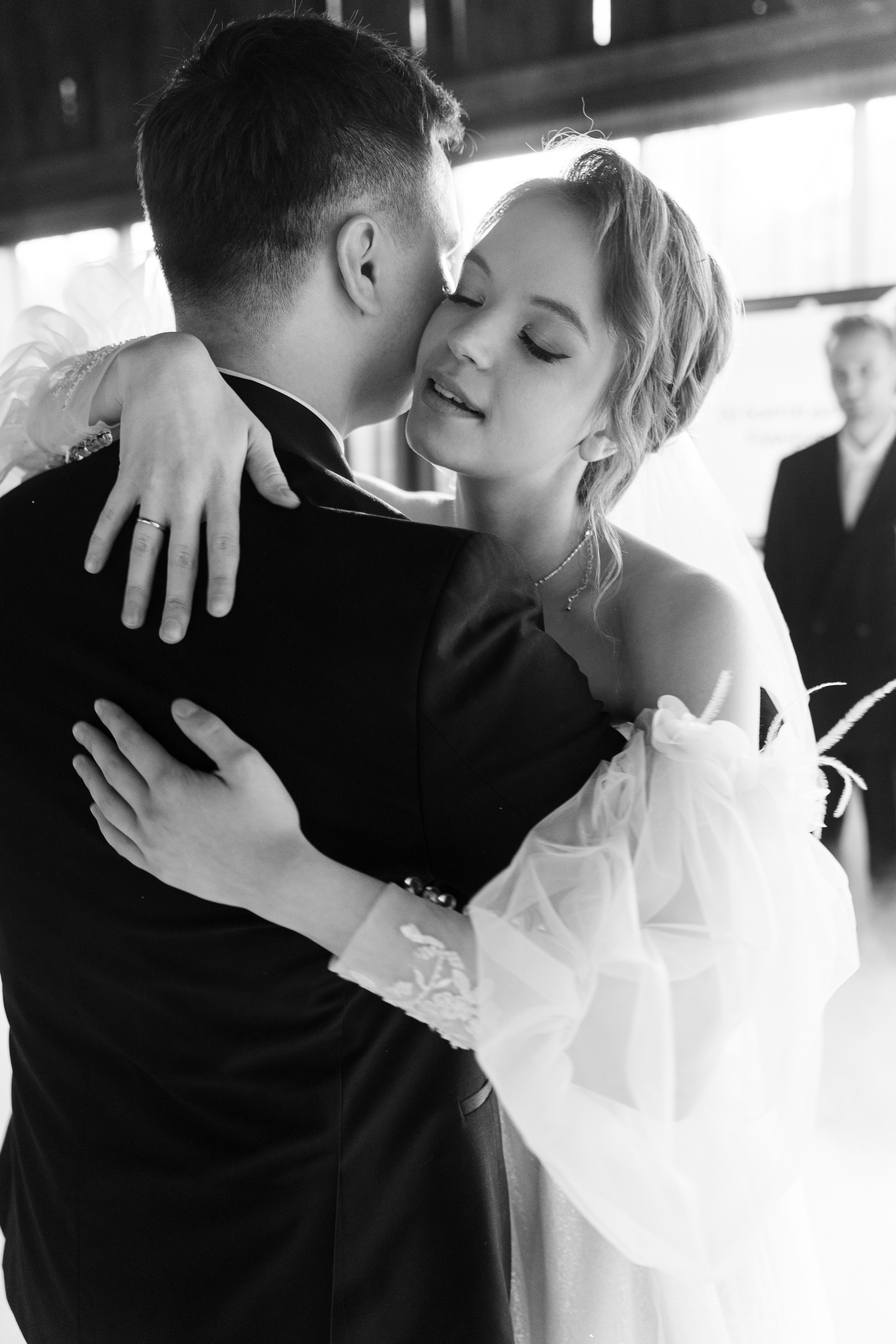 Свадебная фотосъемка Влада и Анны в филармонии Нижнего Новгорода