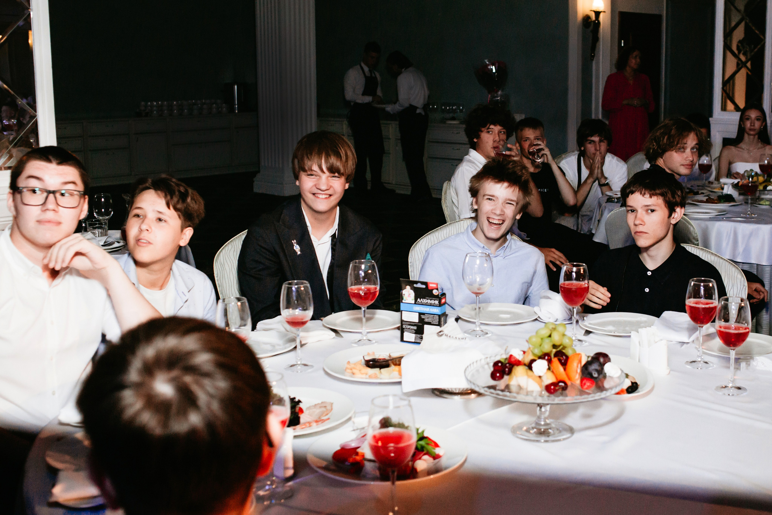 Выпускной 2025 (9класс) 124 школа. Фотограф в Челябинске Ополихина Анна