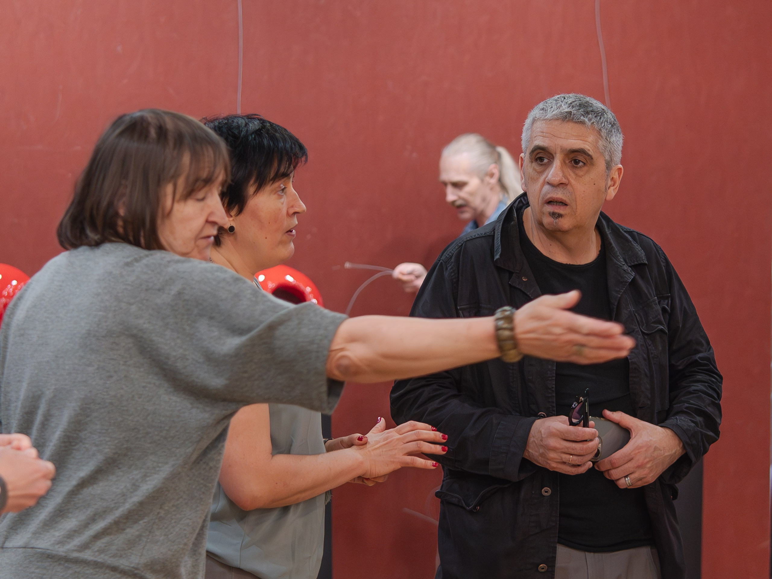 Монтаж выставки «10 из 10». Фотохудожник Москва