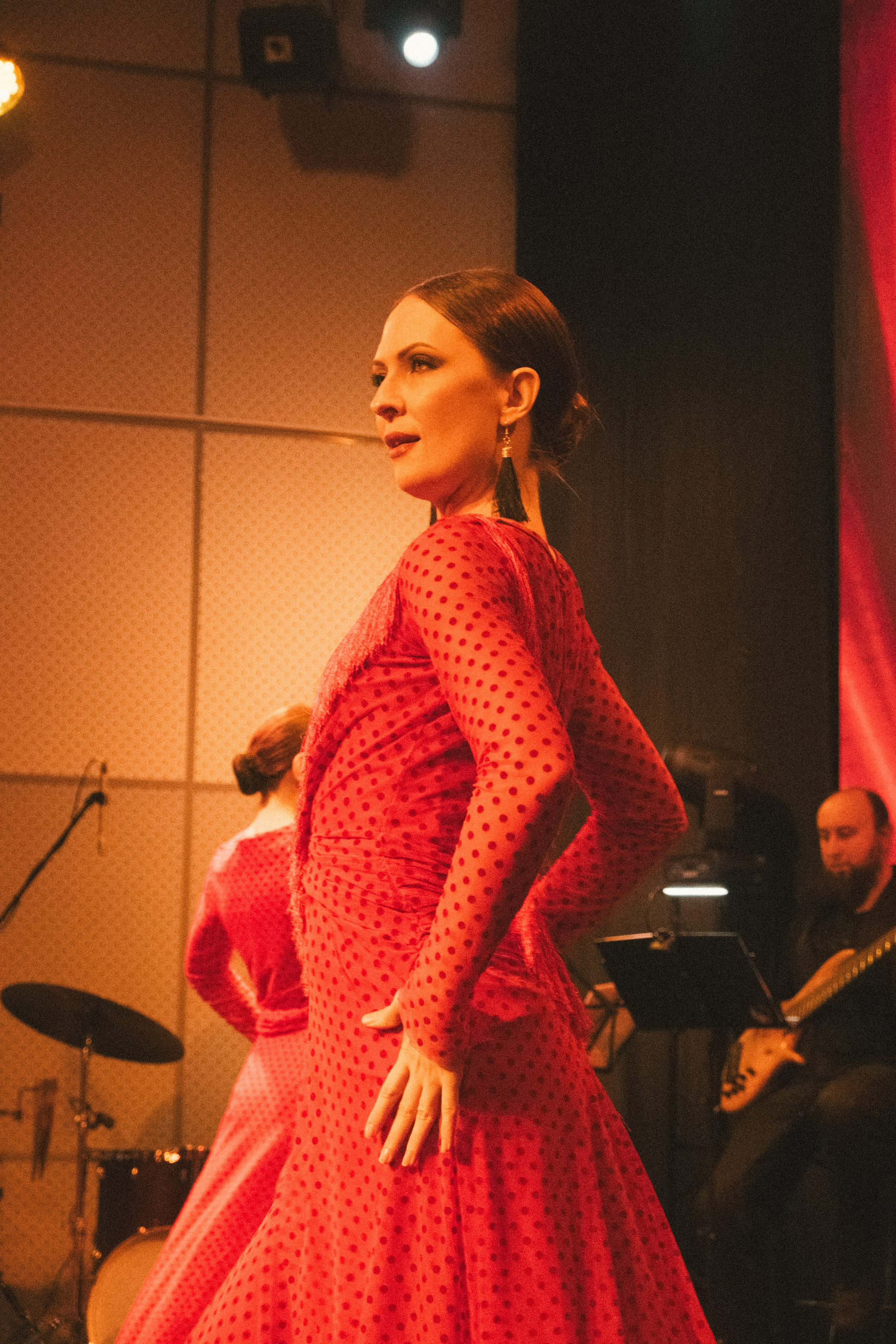 Спектакль «Mujeres» («Женщины»), студия фламенко Tierra del Sol. Анна Демидова — фотография для жизни и бизнеса в Абакане