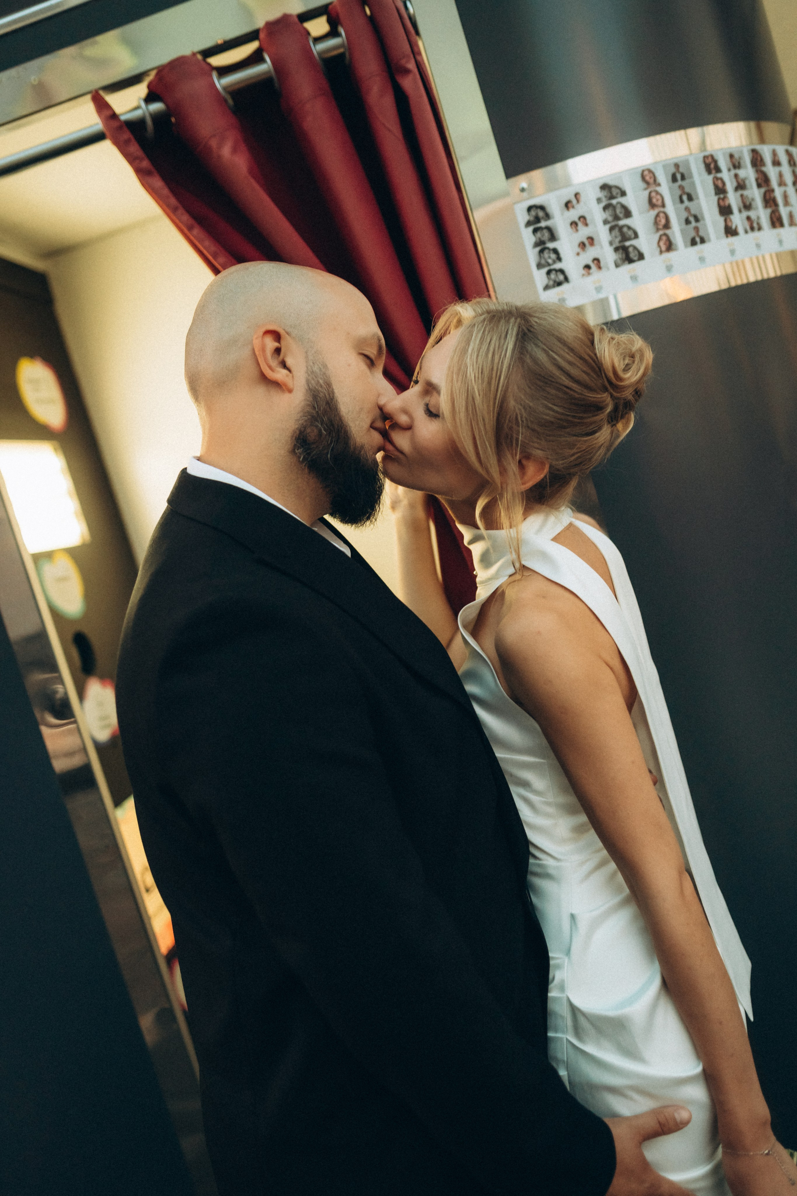 Александр и Екатерина Питер. Свадебный фотограф в Новосибирска