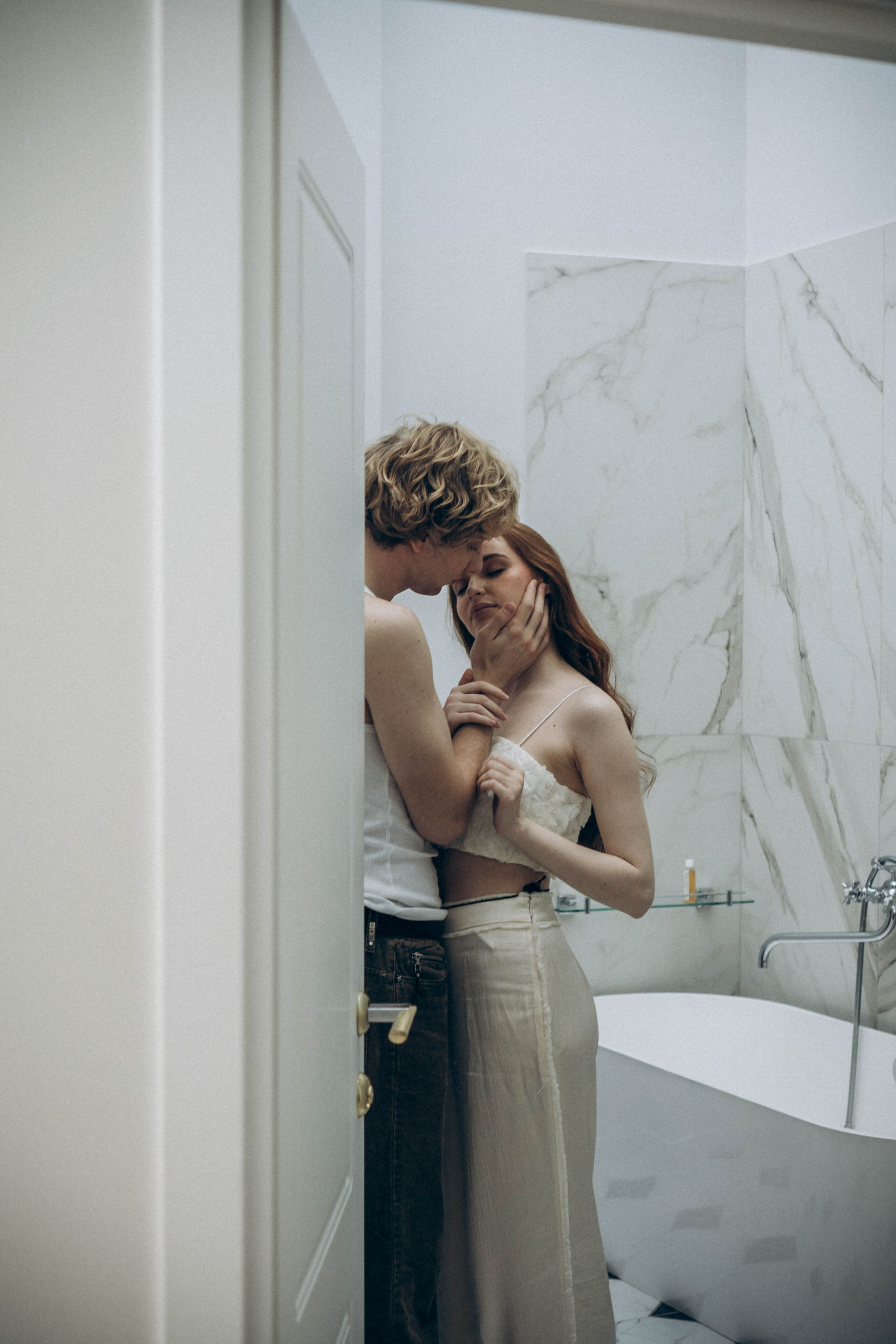 СВАДЕБНАЯ СЬЕМКА В ОТЕЛЕ. СБОРЫ ЖЕНИХА И НЕВЕСТЫ И ТАКЖЕ ТОР И ПОДГОТОВКА К ПРОГУЛКЕ. Профессиональный фотограф, Санкт-Петербург — Виктория Богомолова