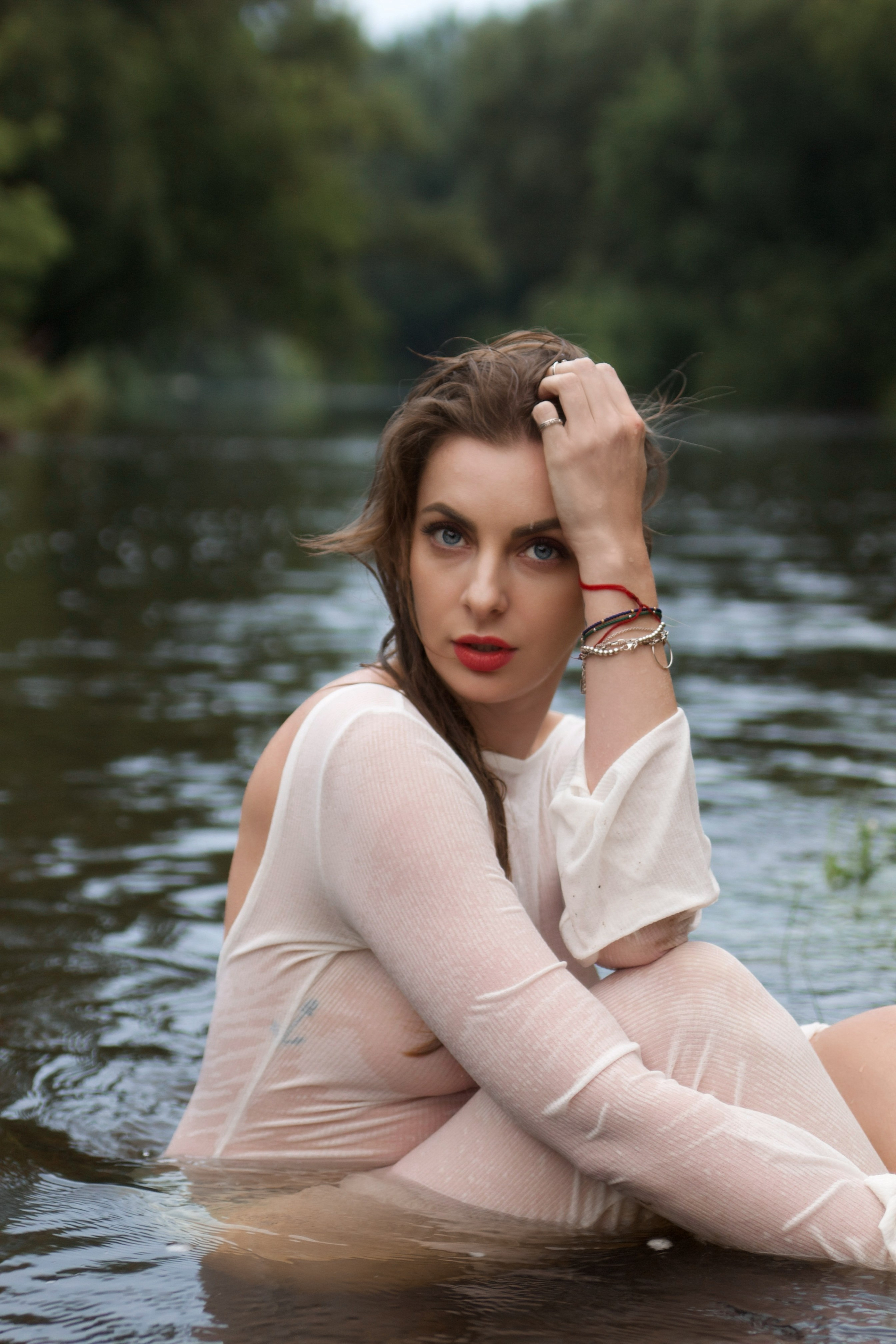 Настенька и река. Фотограф Ирина Воробьева