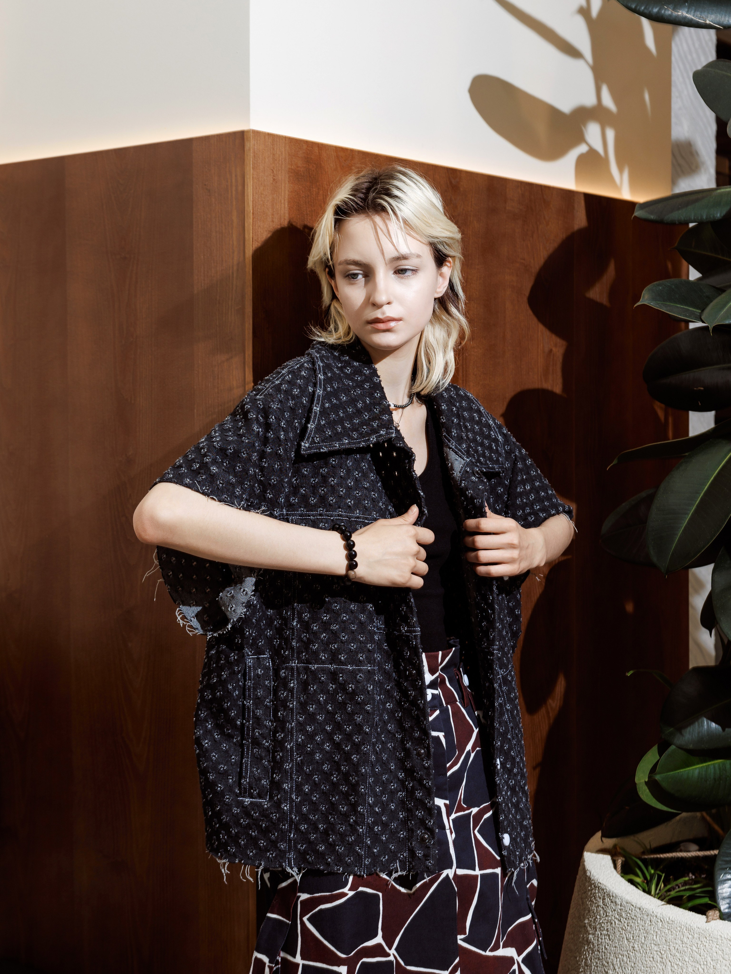 TONY CLOU. Съёмка в кофейне. Фотограф Виталий Хайлов, Екатеринбург