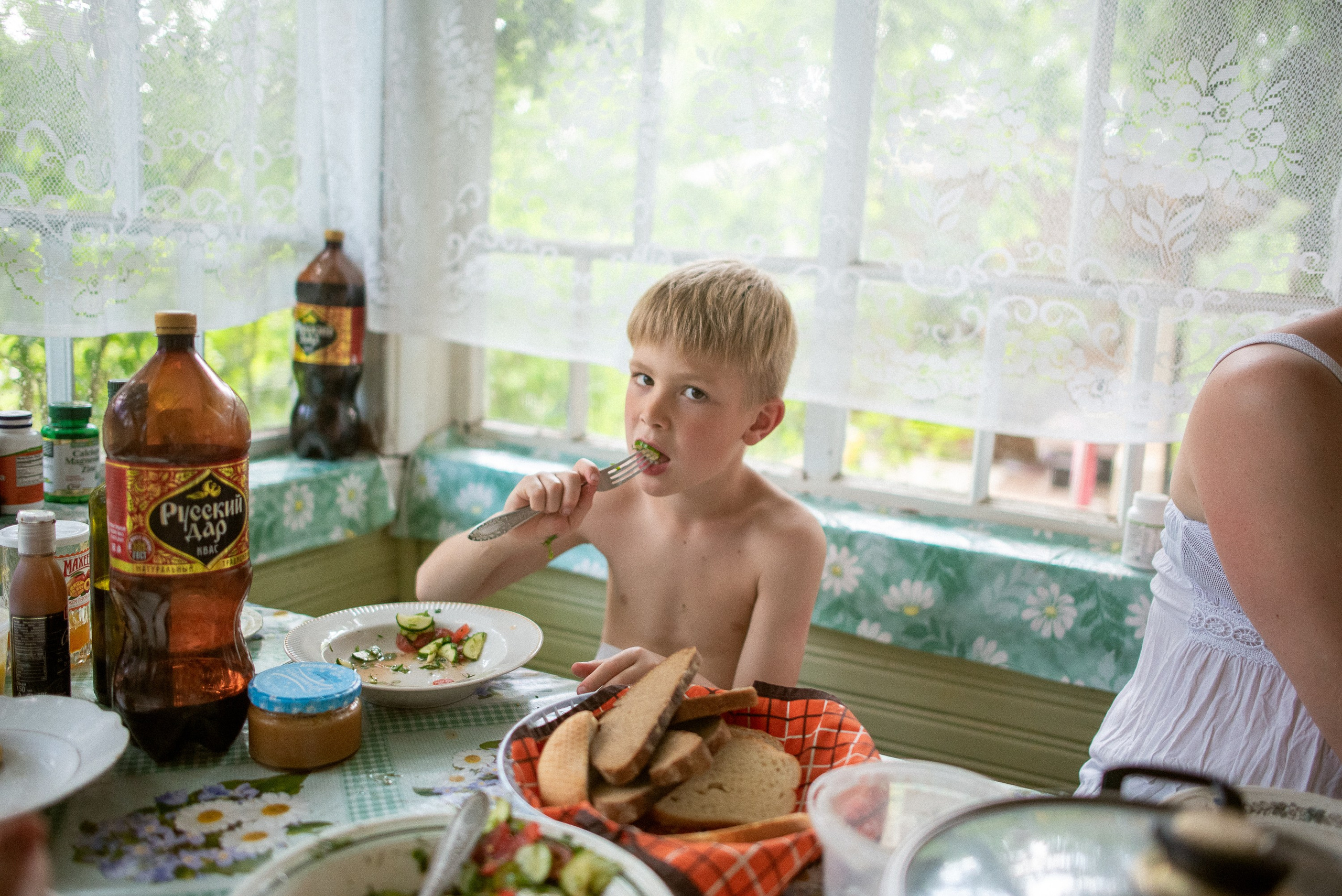 A Single Summer Day. Documentary family photography in Barcelona and beyond