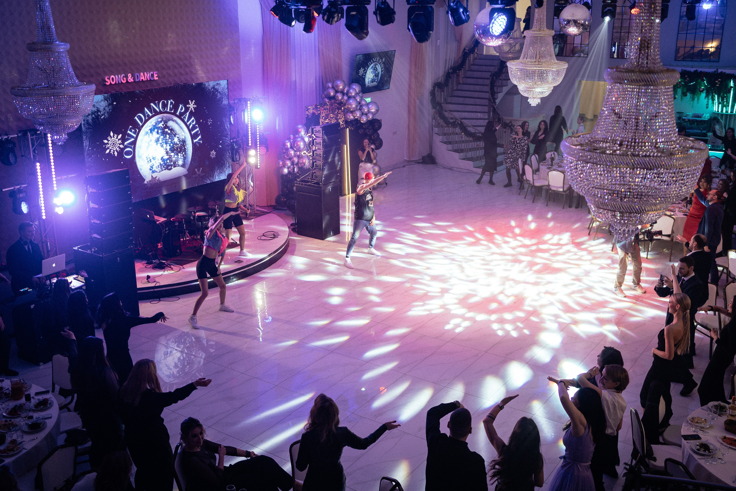 Новогодний корпоратив. Репортажный фотограф в Новосибирске. Алексей Гриценко