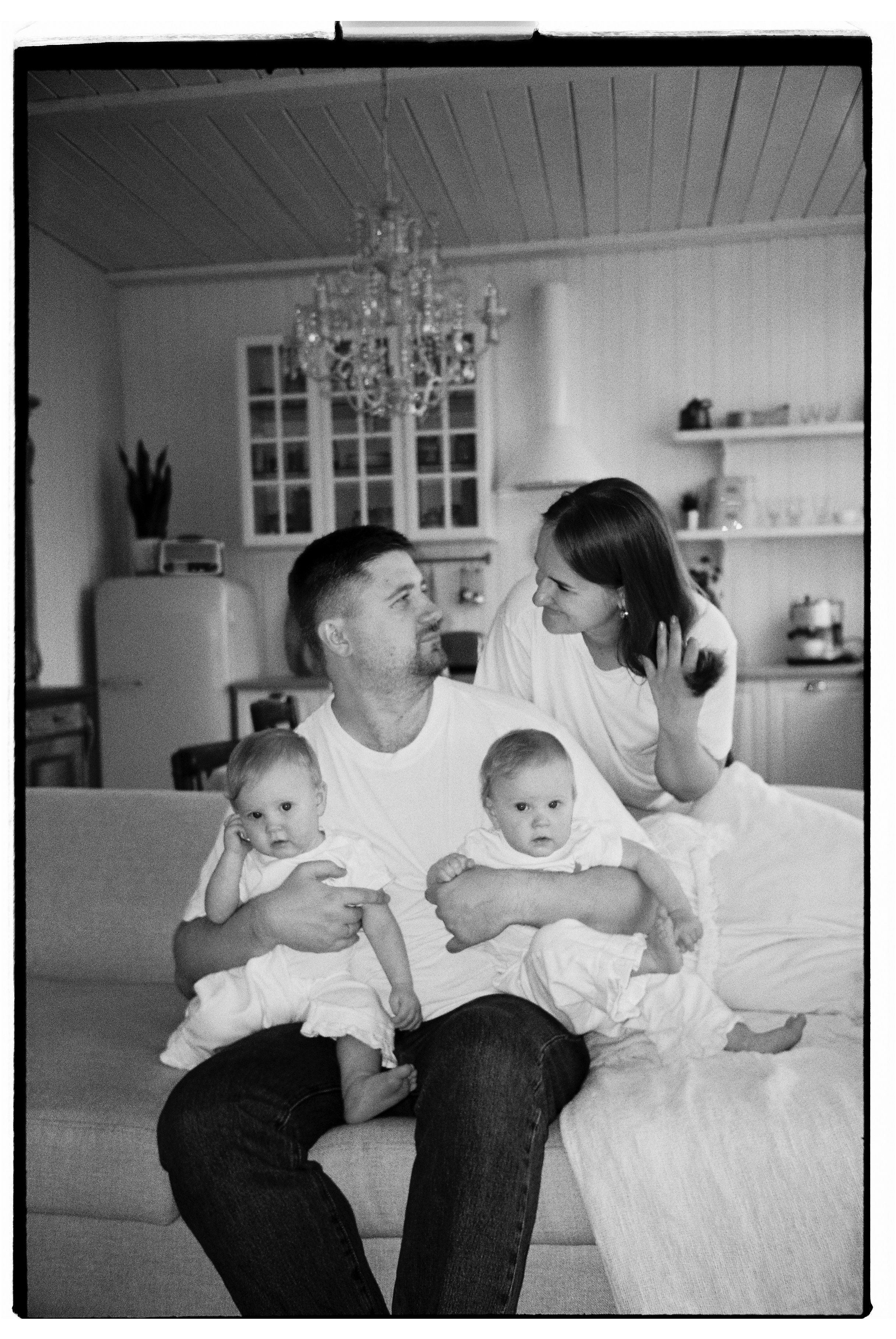 Близняшки. Сестры Карабаза. Фотографы и ретушеры в Москве и Санкт-Петербурге