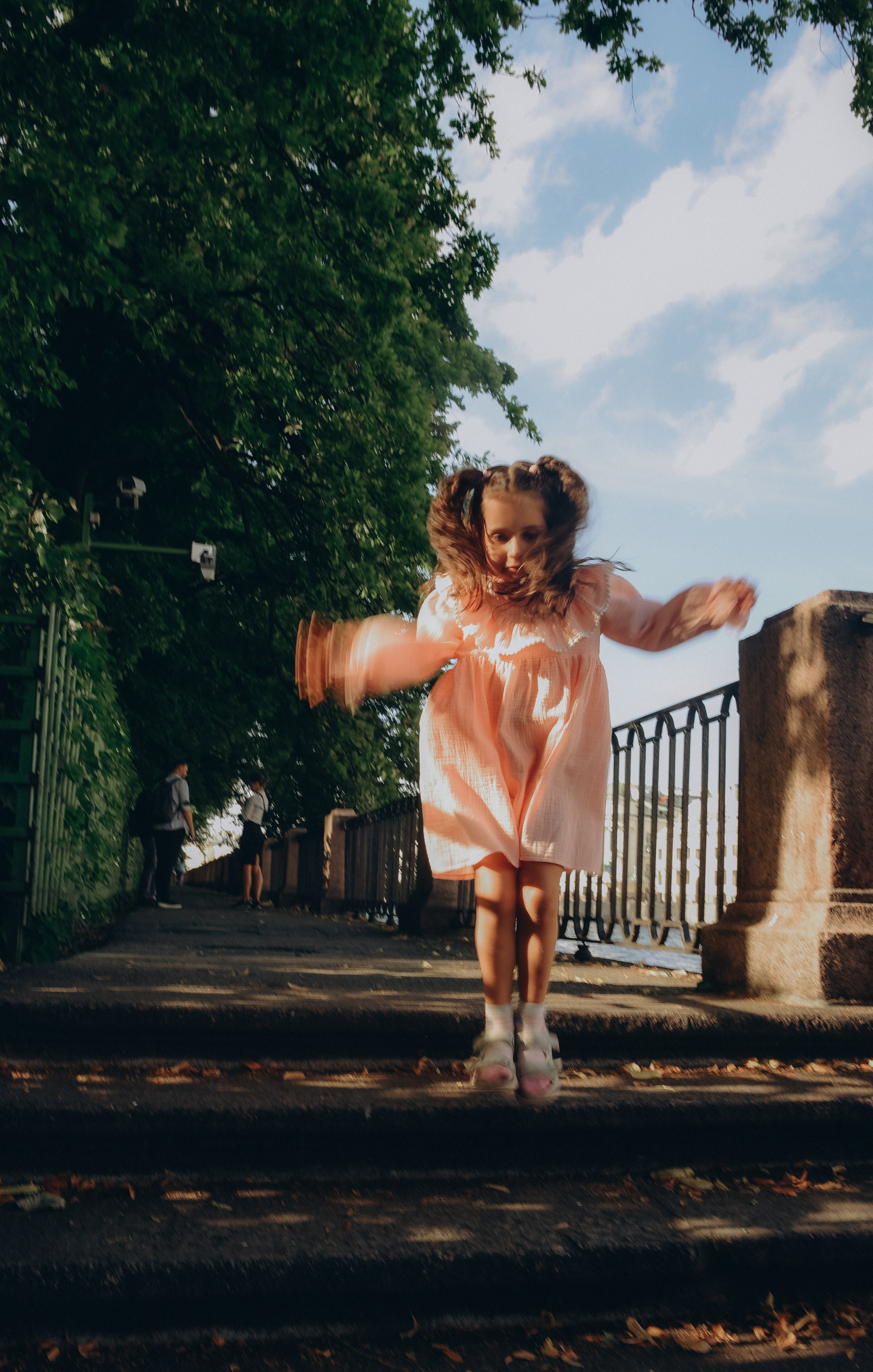 Фотосессия в Летнем саду. Анна, Татьяна, Злата и Эвелина. Семейный и свадебный фотограф в Санкт-Петербурге Яна