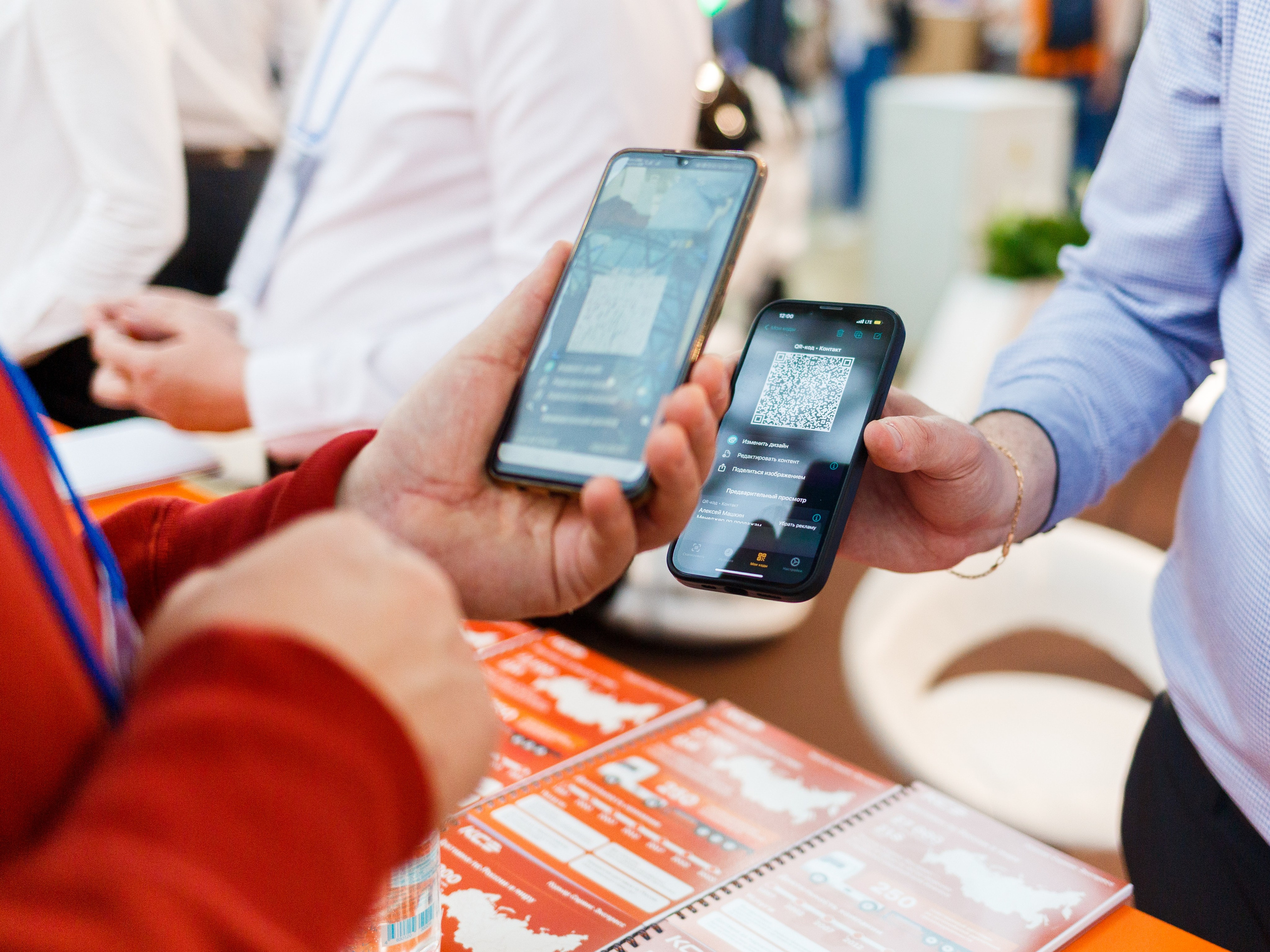 Обзор работы стенда Курьер-сервис. Репортажный фотограф Борис Геер