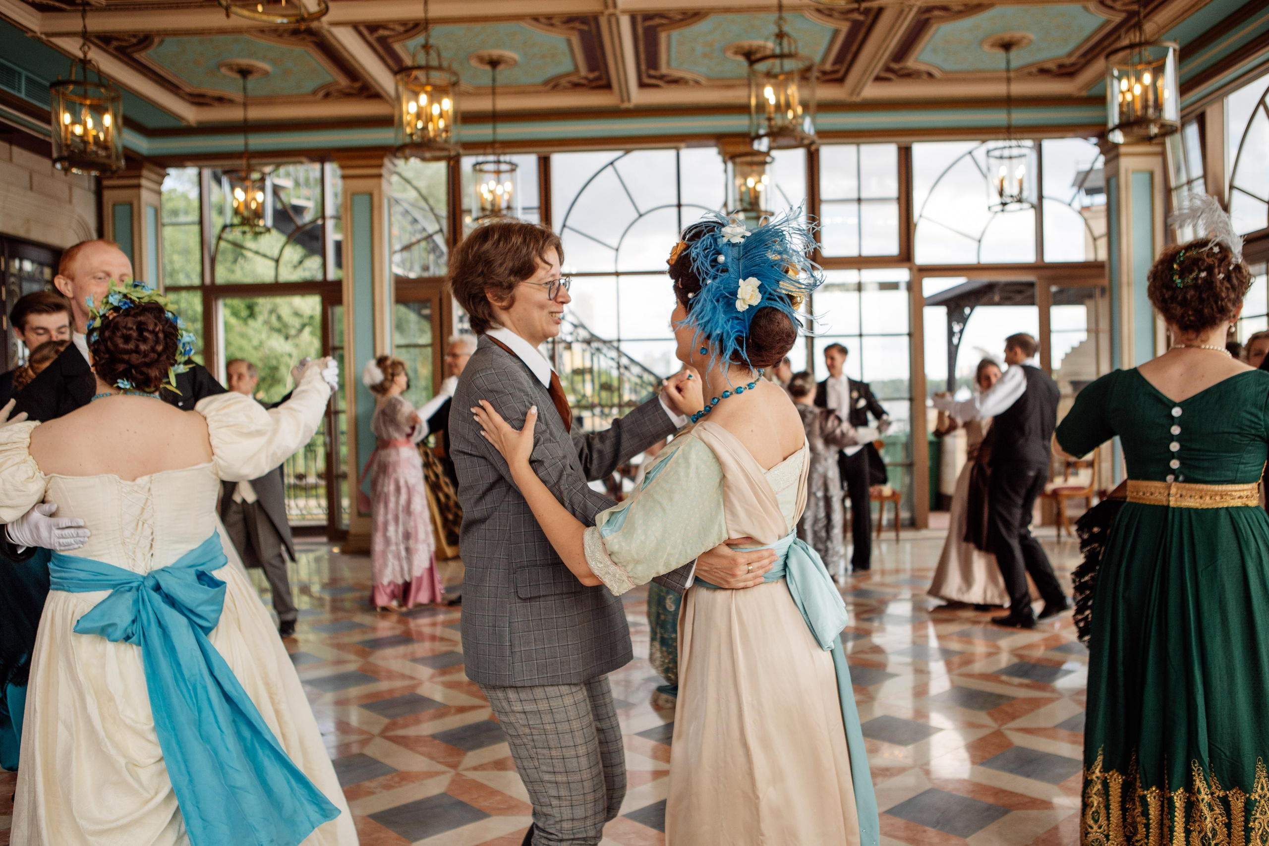 БАЛ. Репортажный фотограф Москва (детские праздники, квизы, концерты, дни рождения, свадьбы)