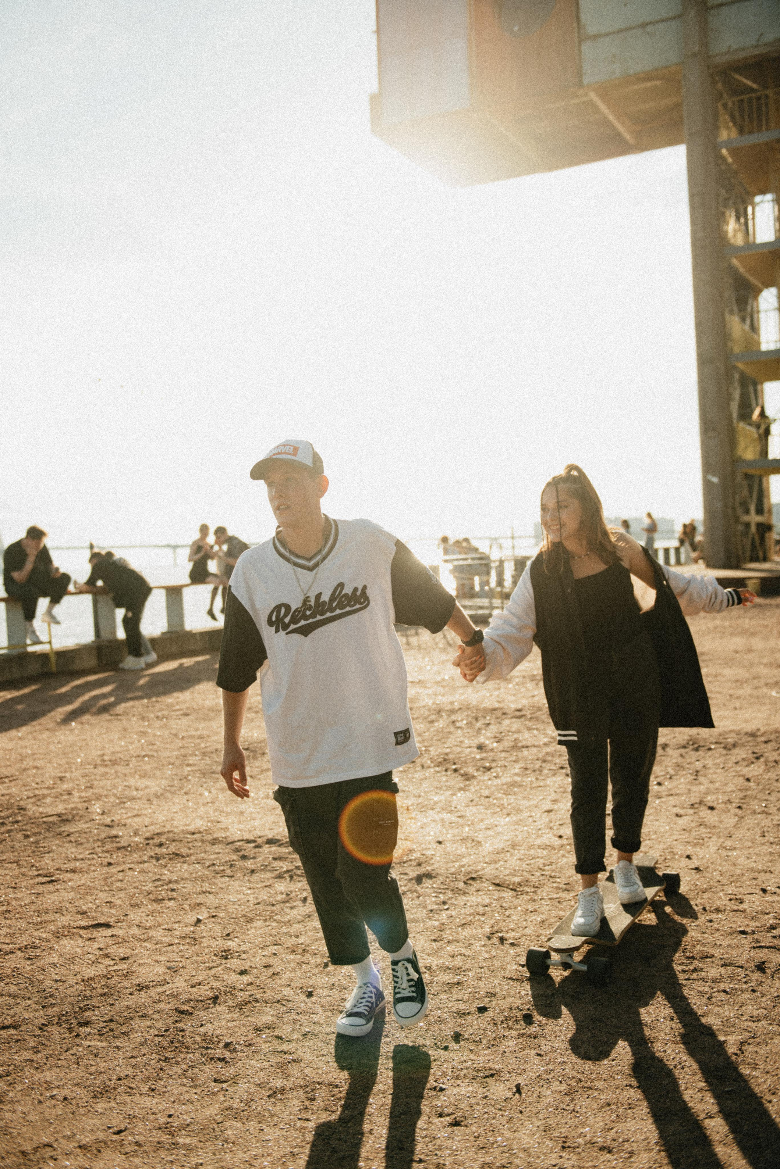 Парная фотосессия влюбленных в американском стиле в Севкабеле. Свадебный и семейный фотограф в Санкт-Петербурге Татьяна Пастухова