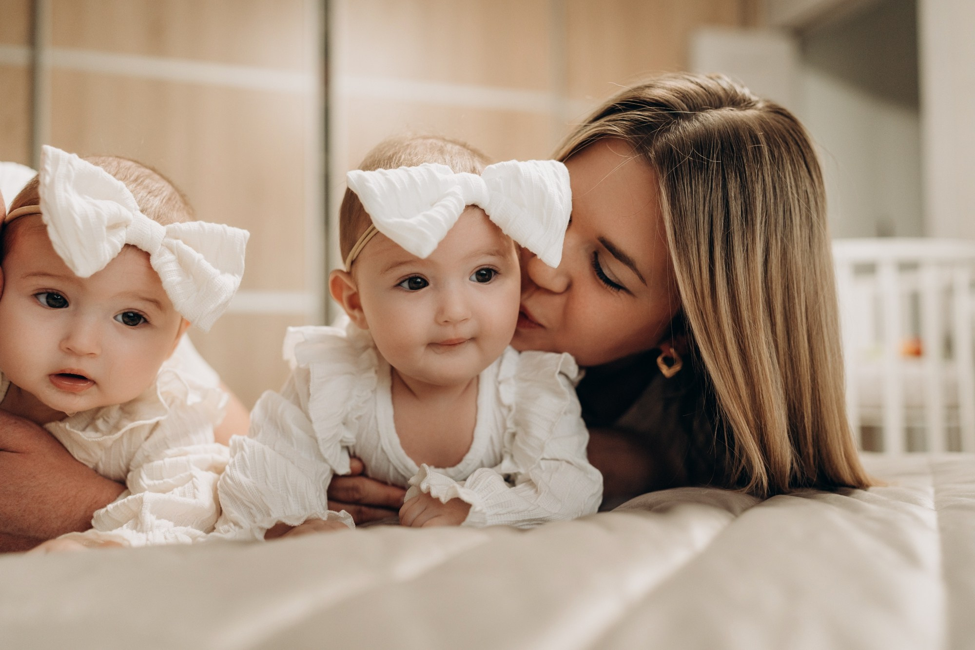 Семейная фотосессия с двойняшками в квартире. Свадебный и репортажный фотограф в Ярославле Евгений Сальников