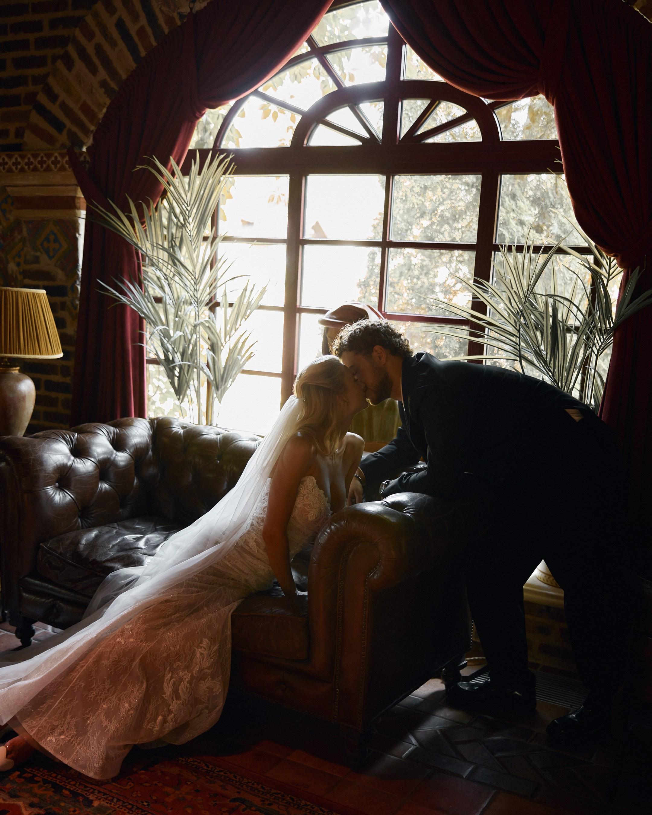 Ярче люби, ярче сияй. Дмитрий Малявка | Профессиональный свадебный фотограф в Ростове, Москве и любой точке мира