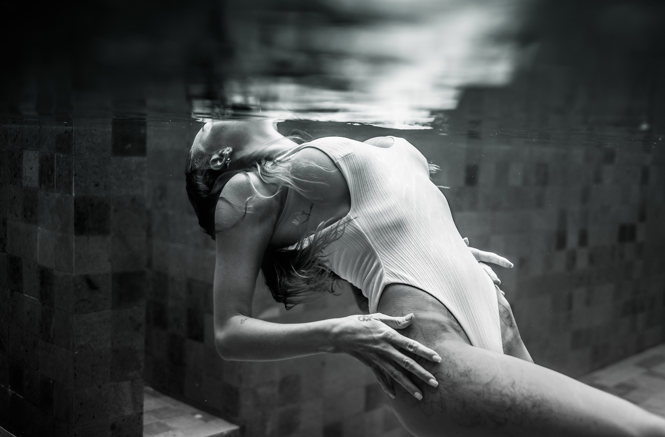 Фотосесии в Бассейне 18+. Лайфстайл Фотограф и Профессиональный Водный Фотограф в Москве