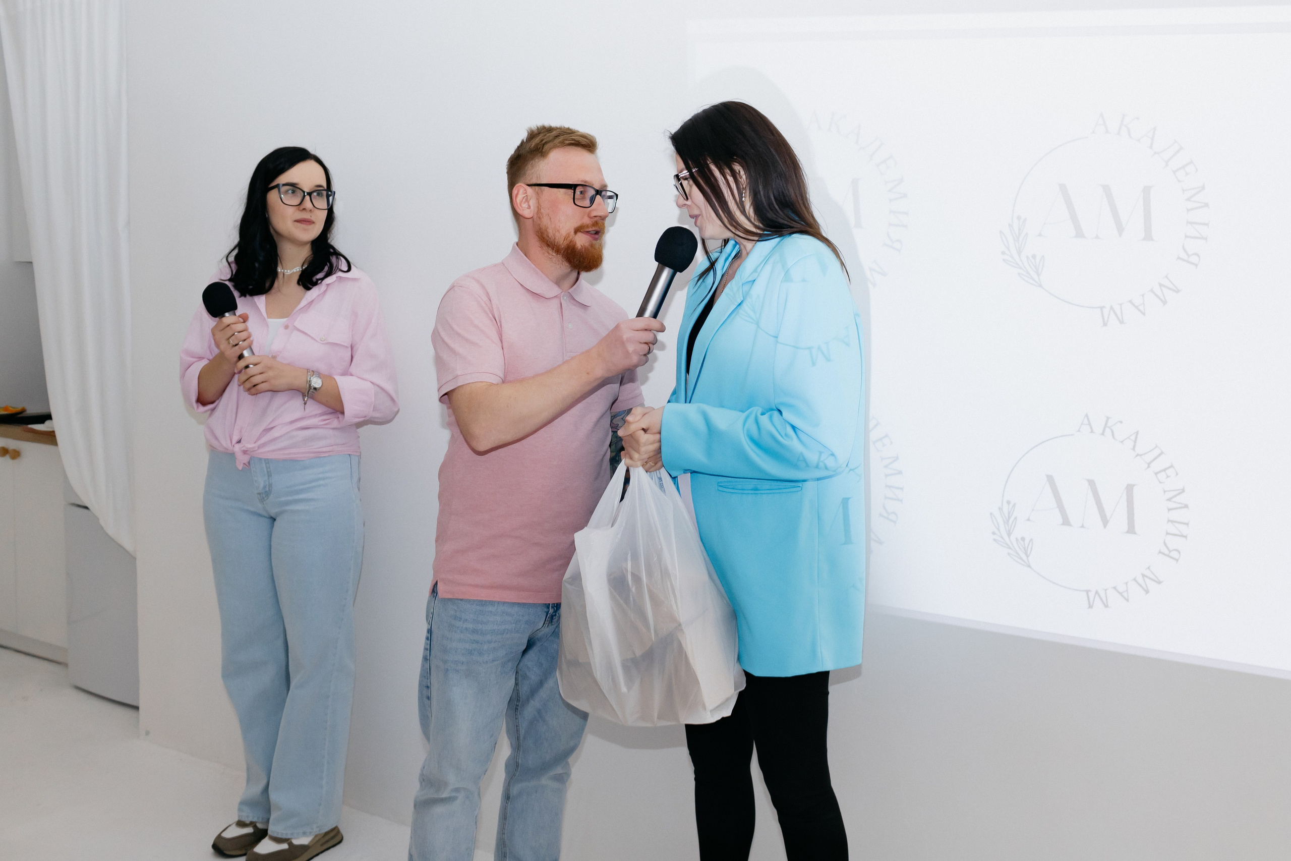 Девичник. Фотостудия «LIGHT ROOM», творческое пространство с полноценной кухонной зоной в Бресте