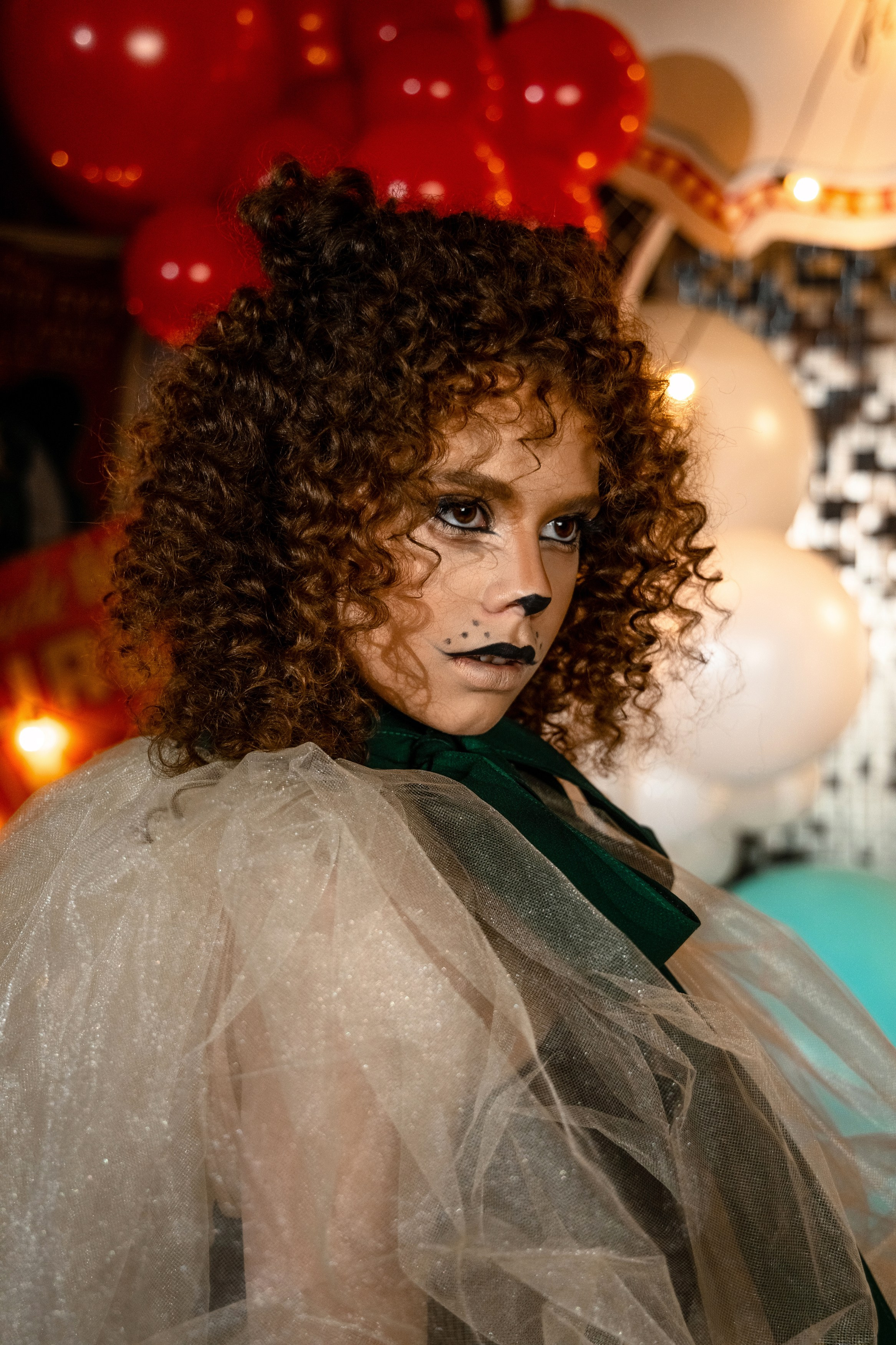 Fashion Circus. Визажист Александра Стурова, причёски Ксения Матджанова, декоратор Ксения Сергеева. Татьяна Мирзоян