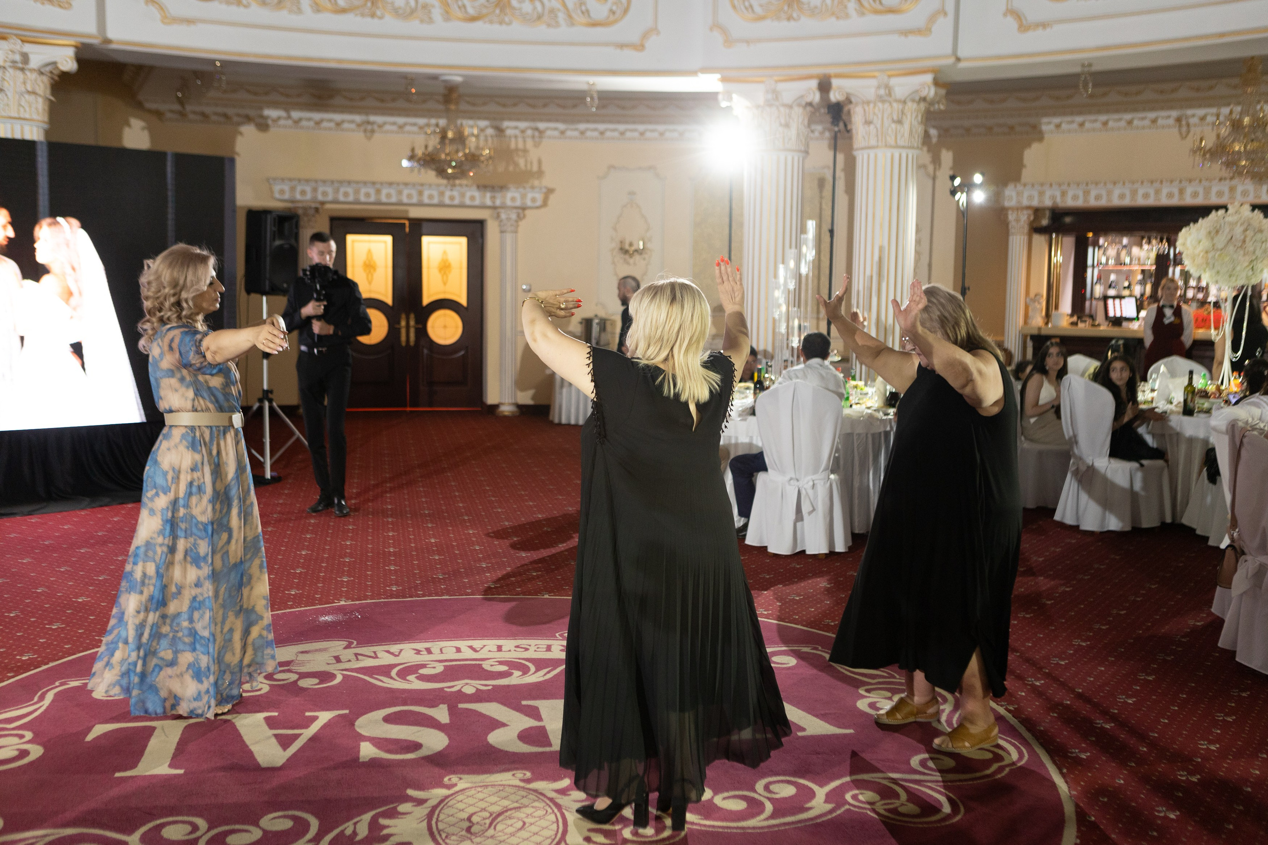 Свадебный фотограф Уфа — Руслан ГабдлисламовЖивые эмоции, красивые кадры, воспоминания на всю жизнь.Работаю по всей Республике Башкортоста. Свадебный фотограф Уфа Руслан Габдлисламов