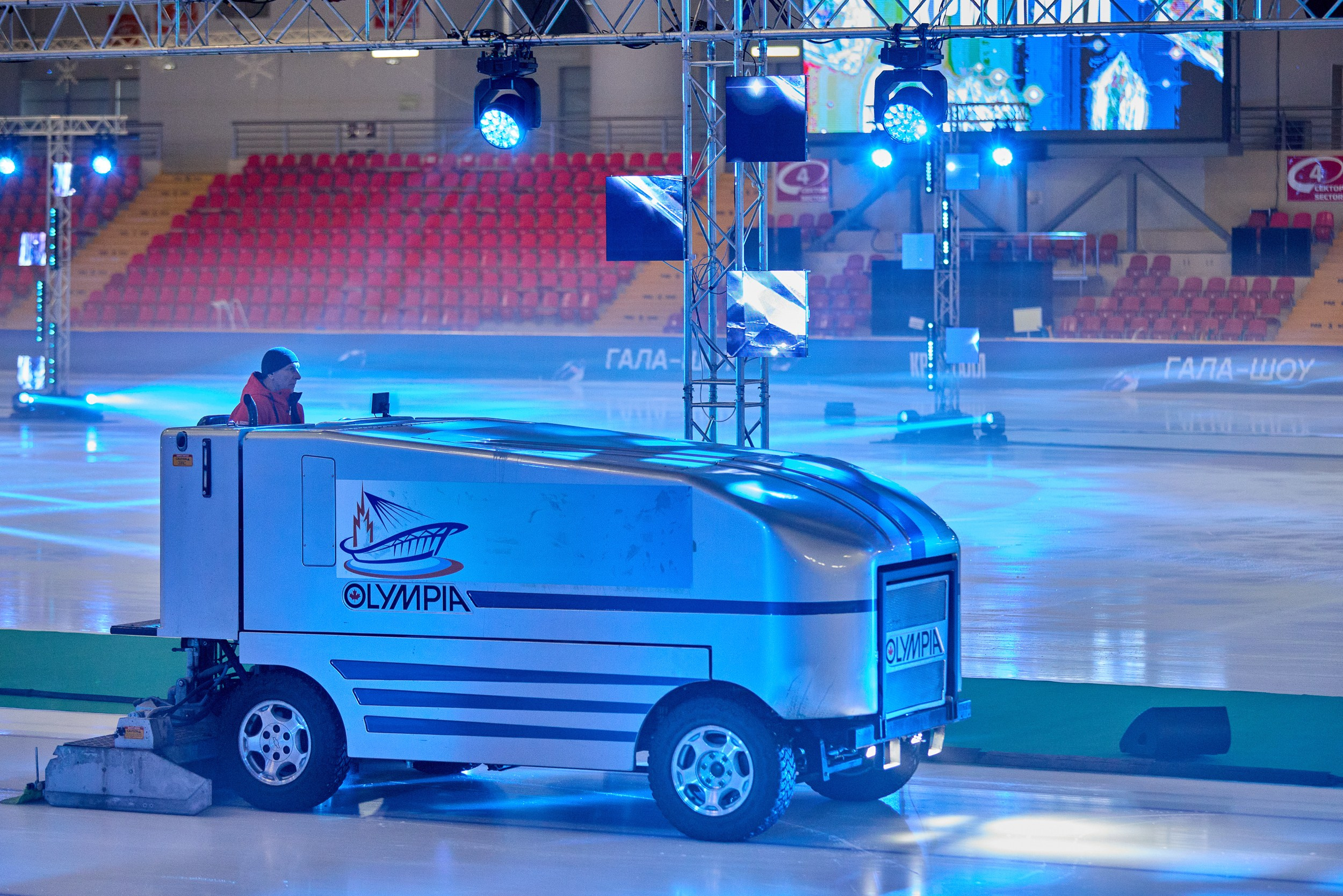 Фотосъемка Гала-шоу «Кристалл» 4.04.2026. Режиссёр, клипмейкер, фотограф — Андрей Охота