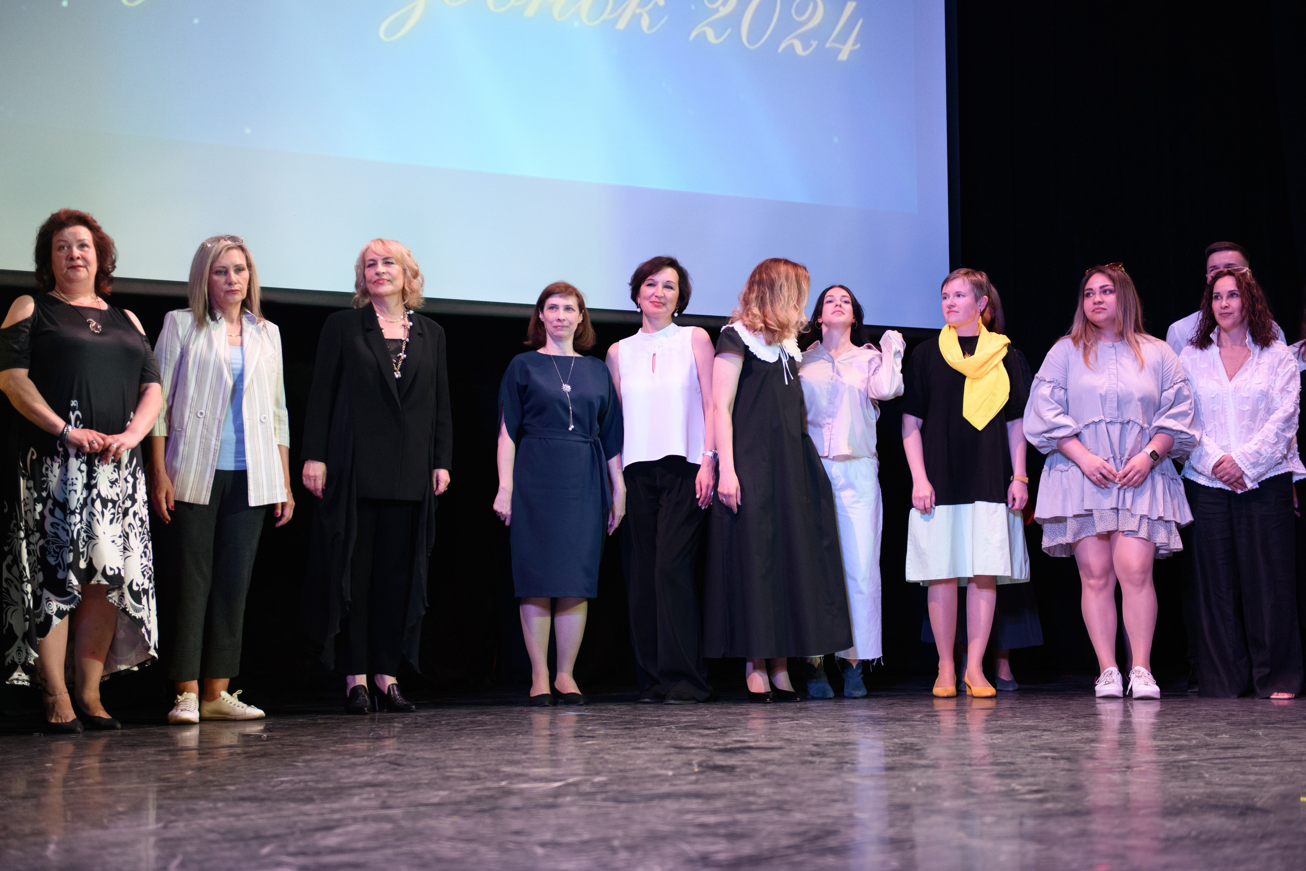 Фотосъёмка торжественного вечера выпускников. Организация и проведение фотосъемок в Санкт-Петербурге. Фотограф Смирягин Илья