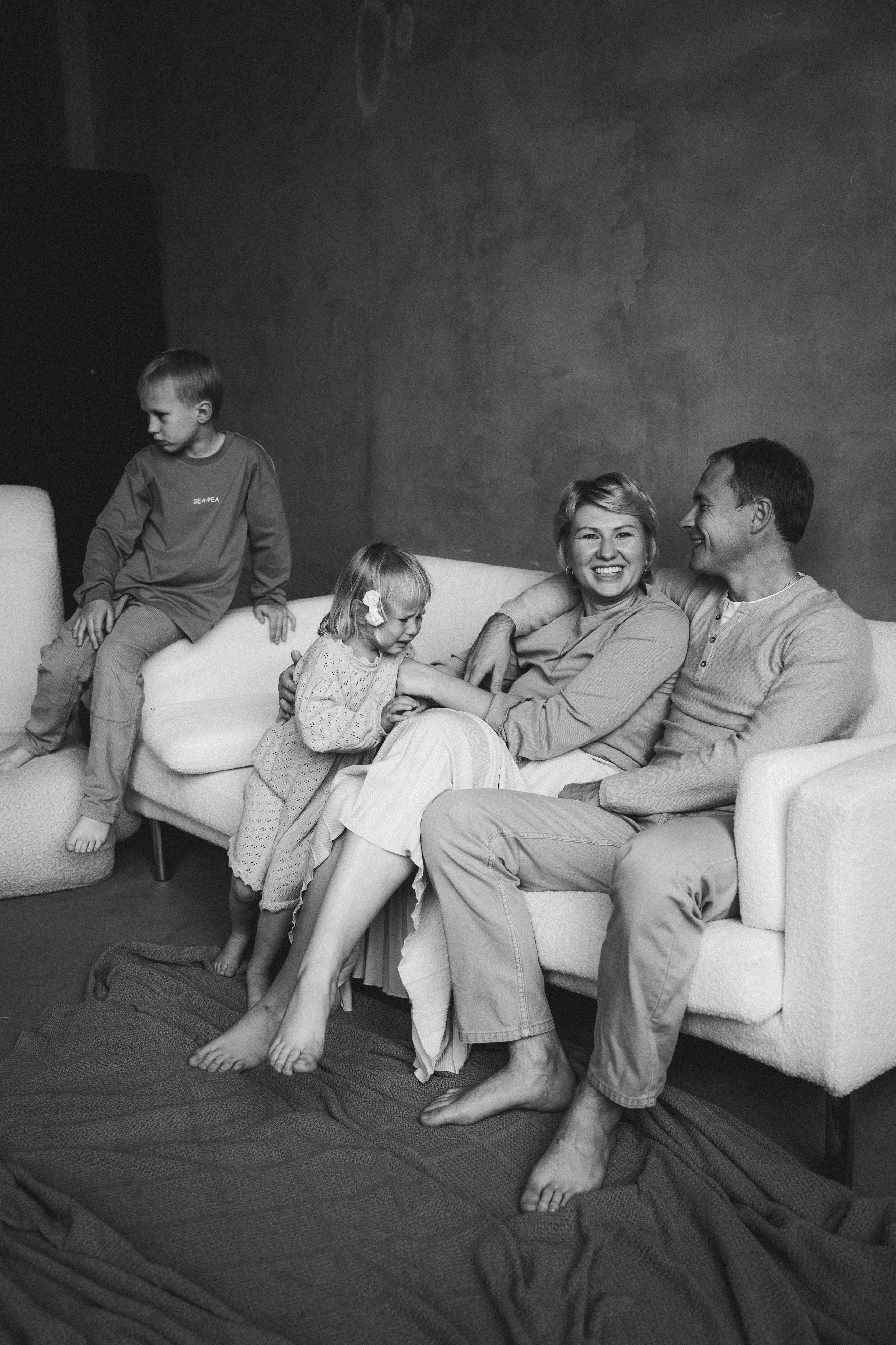Максим, Света, Никита и Даша. Семейный фотограф • Домашние съемки в Нижнем Новгороде