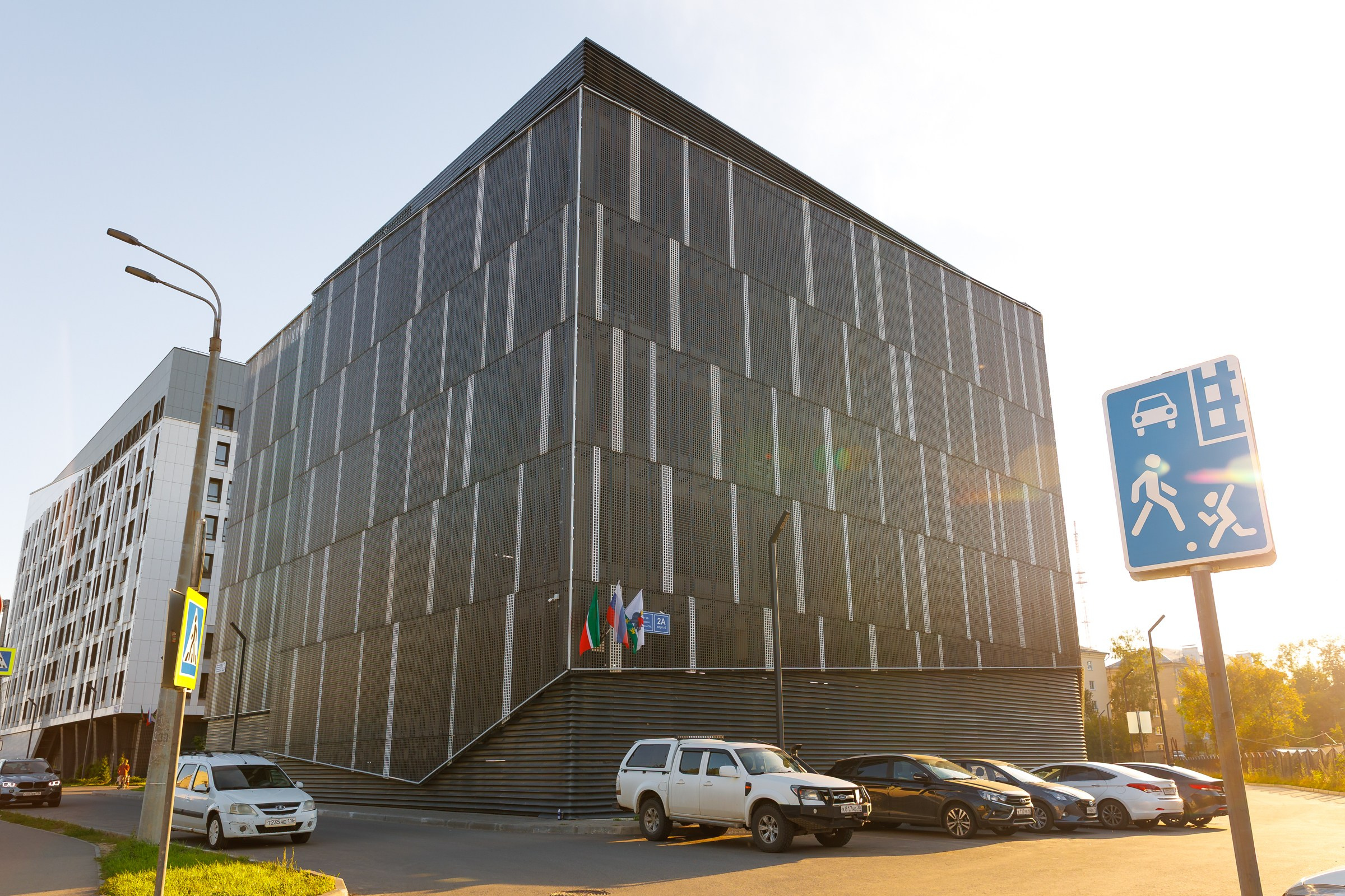 Парковка. Нонский Руслан, фотограф Казань. Архитектурная и интерьерная съемка, работаю по всей России