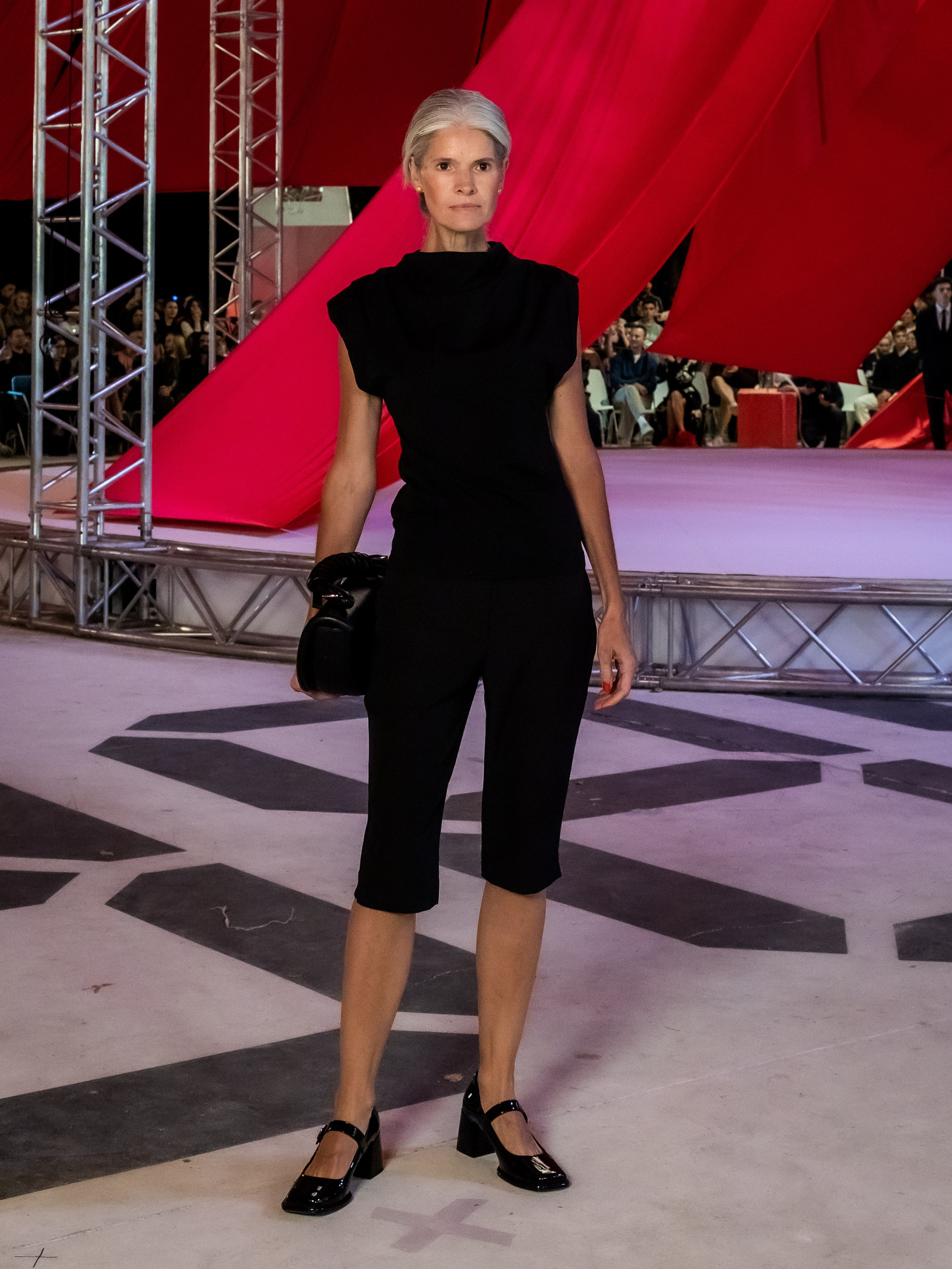 Показ Яндекс-маркет 04.09.2024. Фотосессии и репортаж — Фотограф в Москве — Рина Серёгина