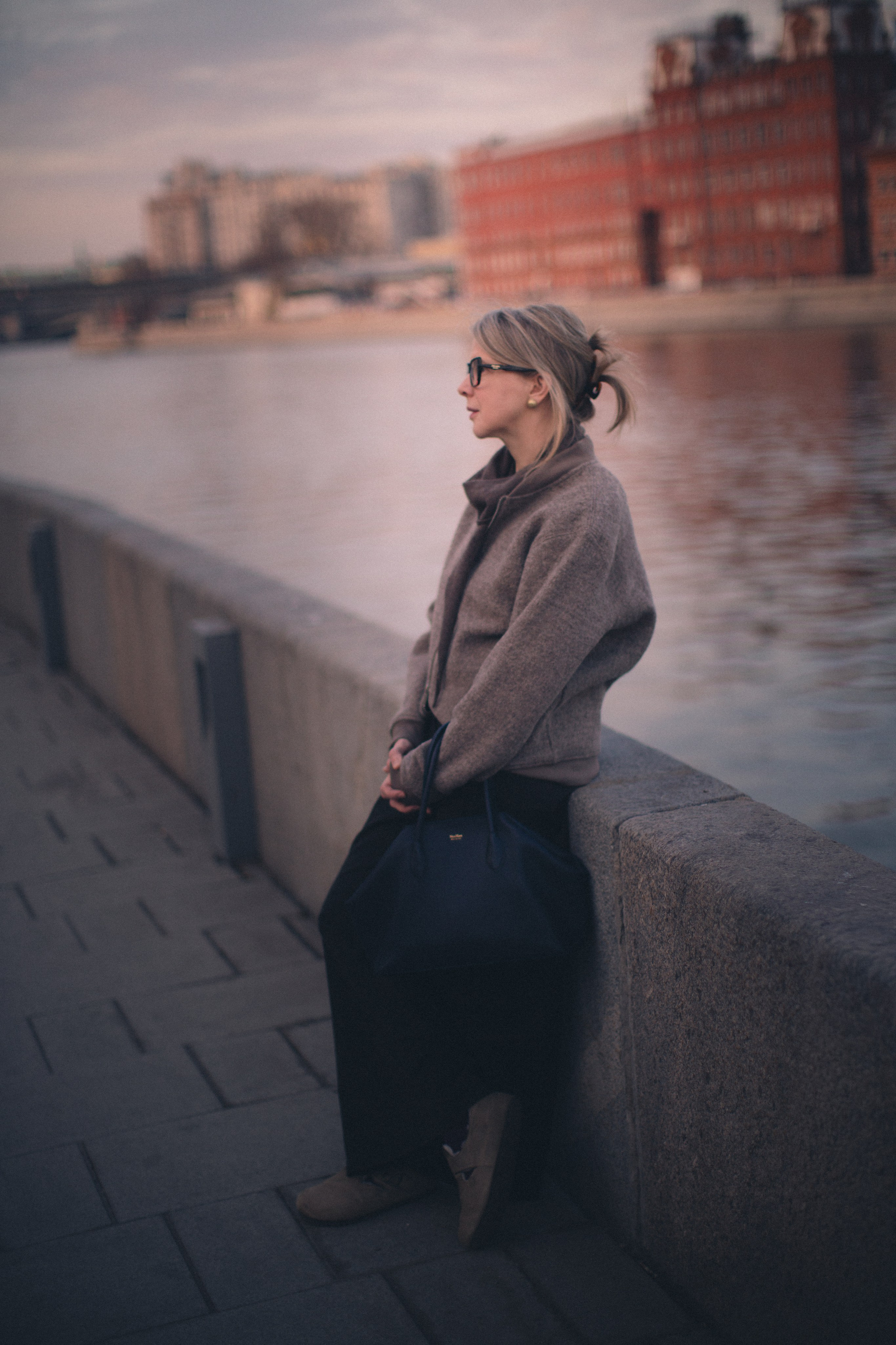 Прогулочная фотосессия у м. Смоленская. Семейный и портретный фотограф в Москве Анна Пак